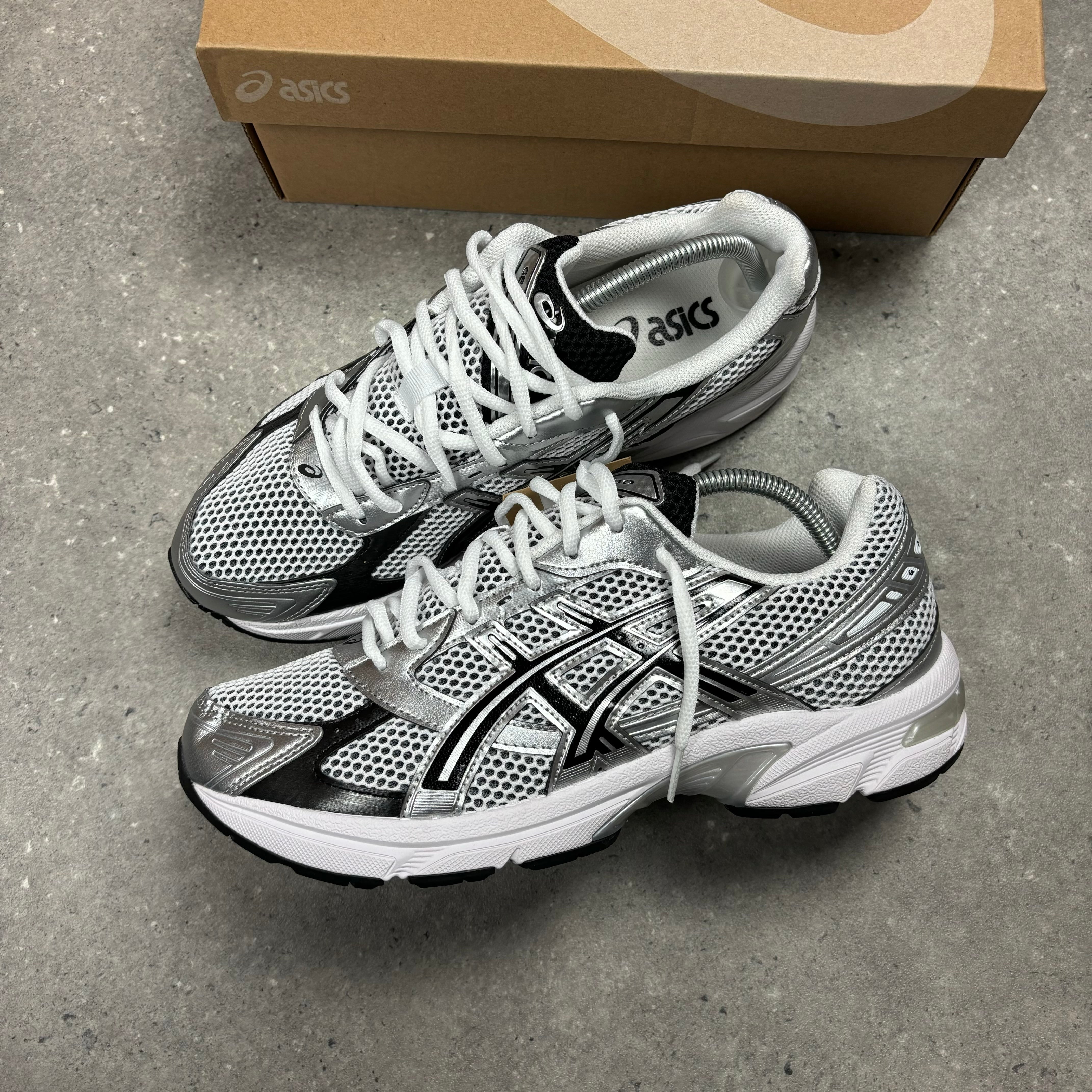 ASICS GEL 1130 -  WHITE / BLACK