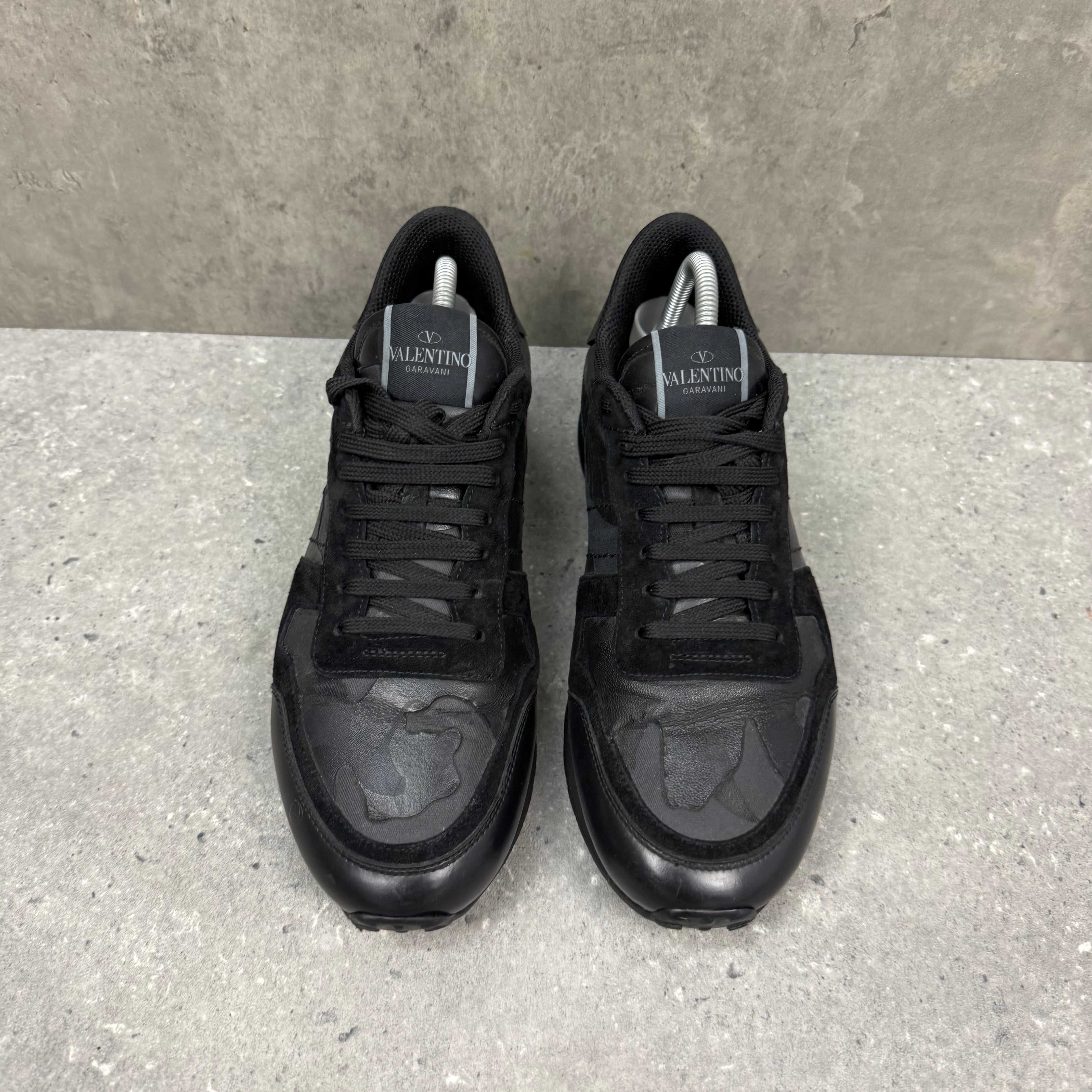 VALENTINO ROCKRUNNER BLACK - (EU42 / UK8)