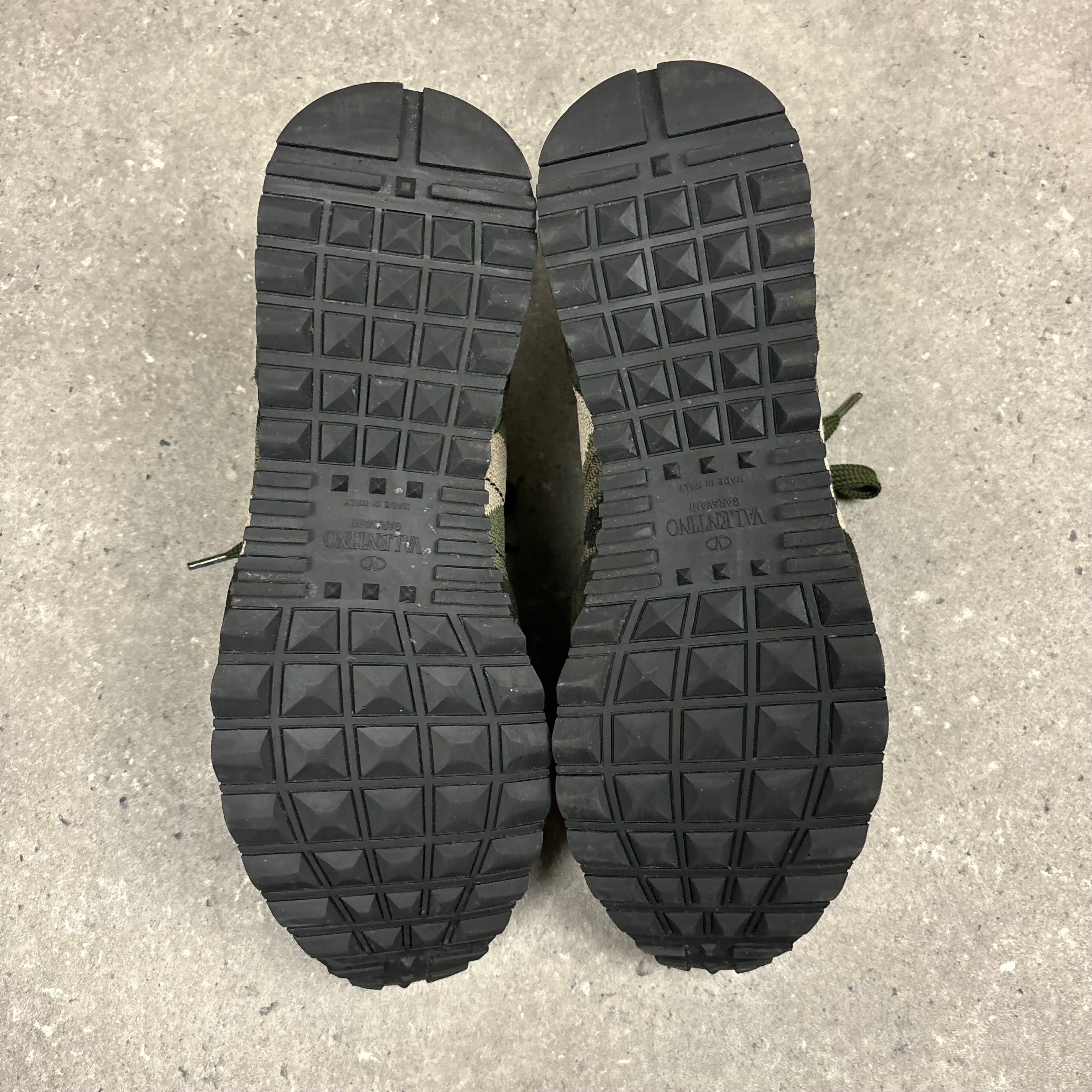VALENTINO ROCKRUNNER KHAKI - (EU 41 / UK 7)