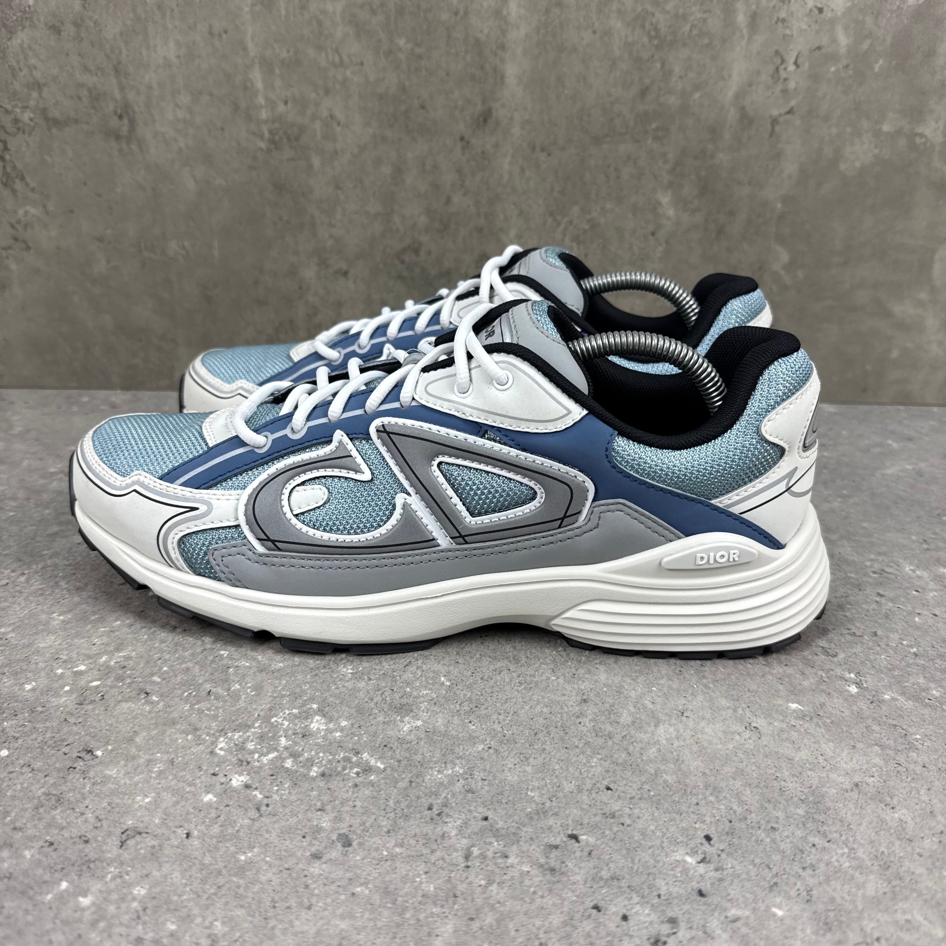 DIOR B30 LIGHT BLUE - (EU44 / UK 10)