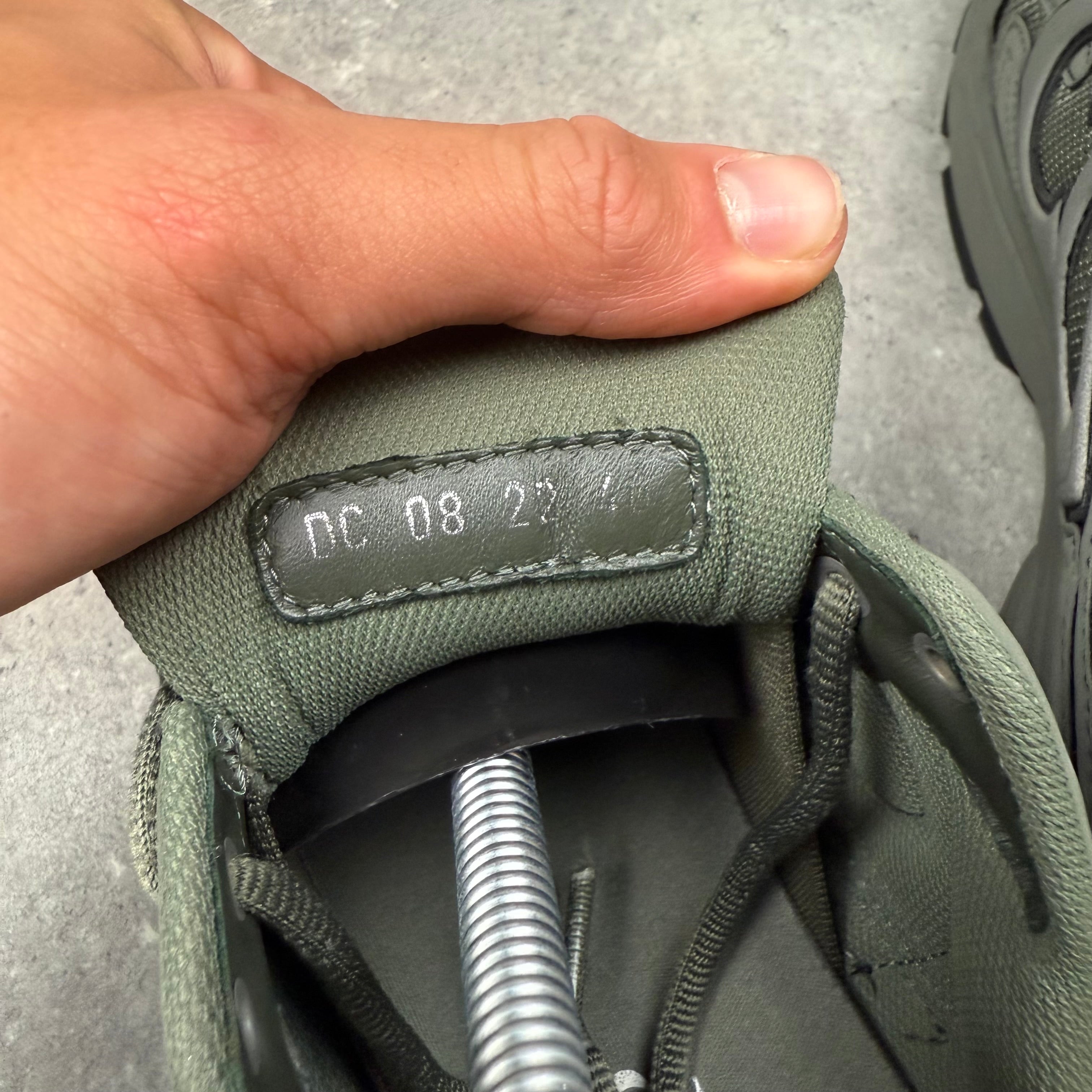 DIOR B30 KHAKI - (EU 40 / UK 6)