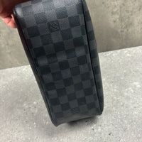 LOUIS VUITTON DAMIER WASH BAG