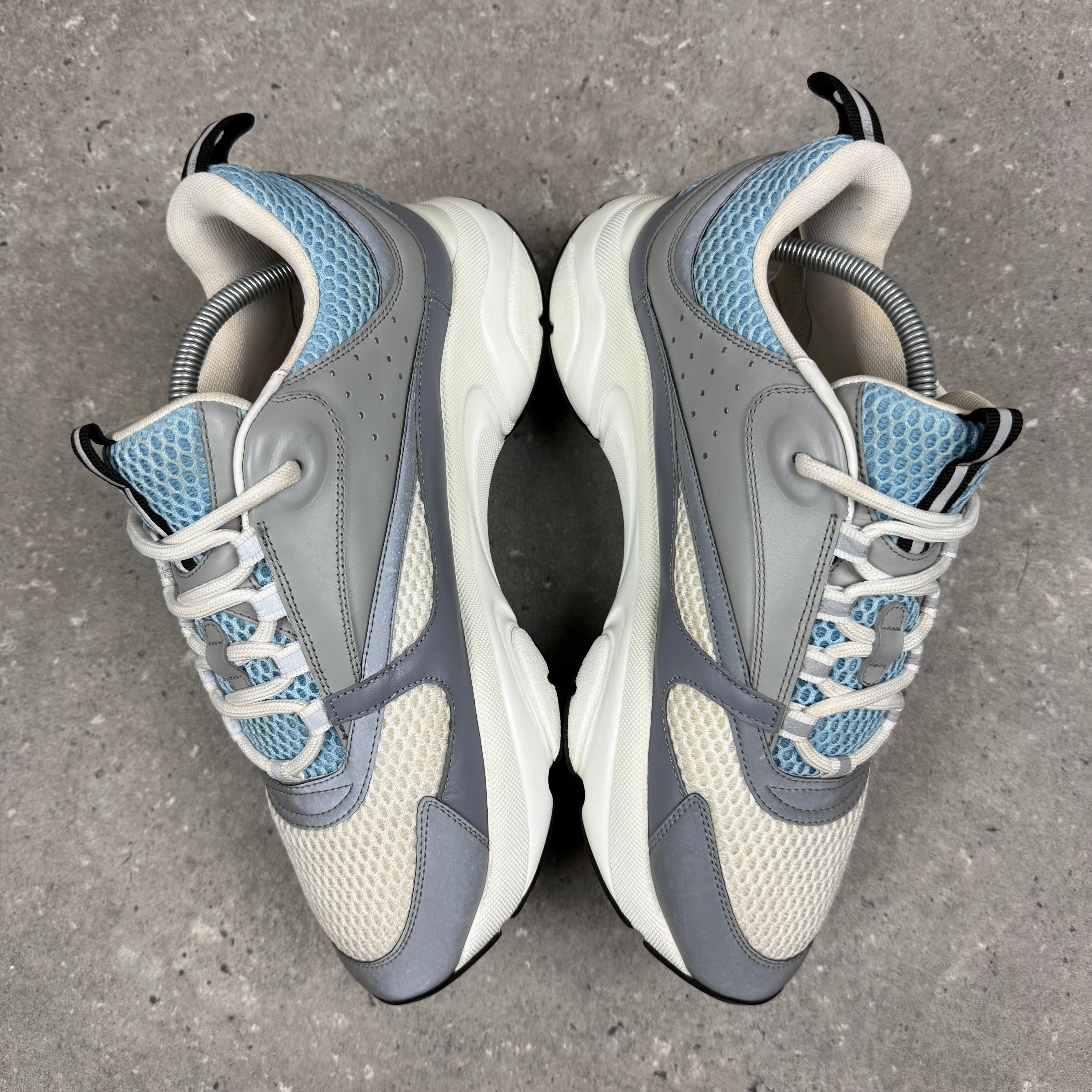 DIOR B22 BABY BLUE - (EU 43 / UK 9)