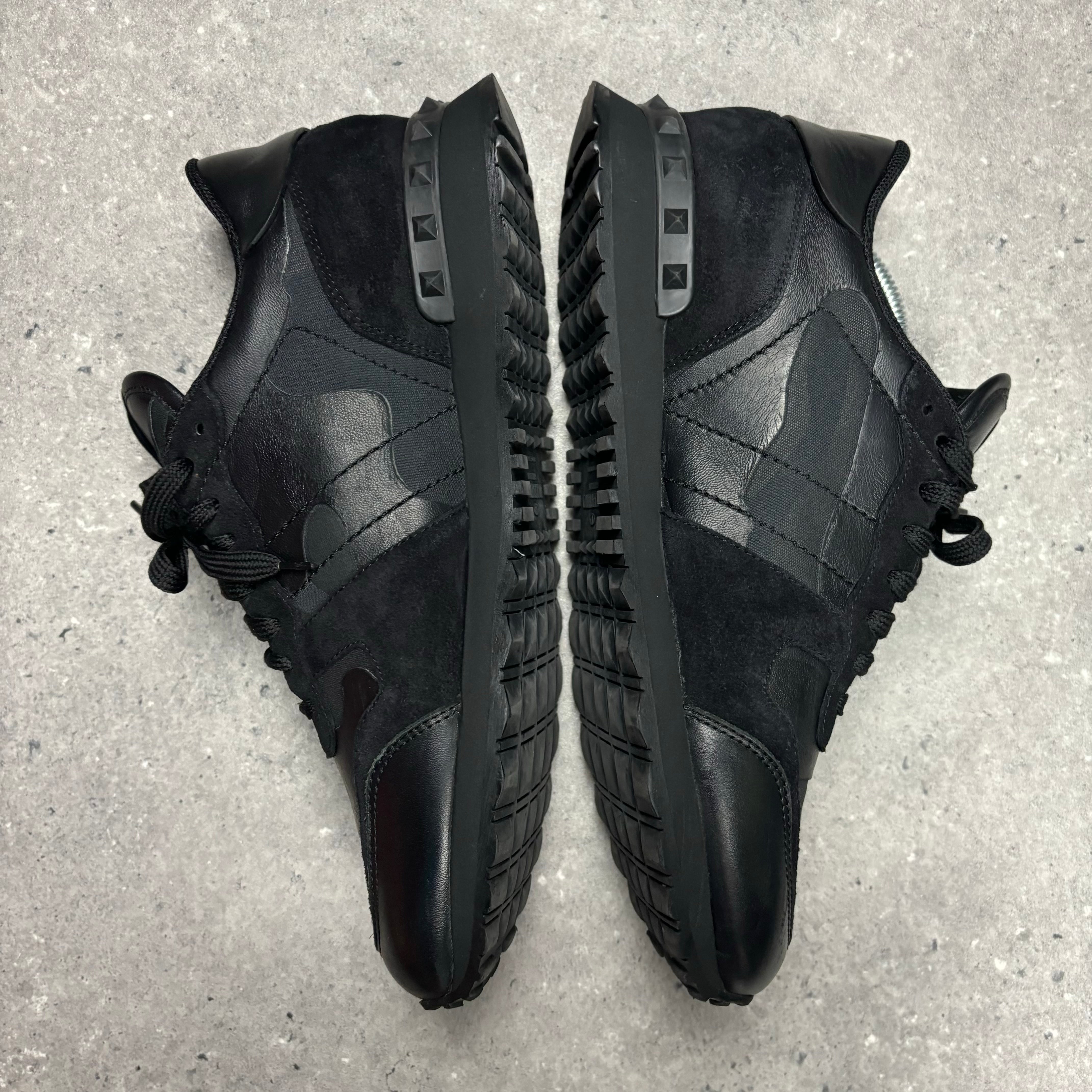 VALENTINO ROCKRUNNER - EU 44 / UK10