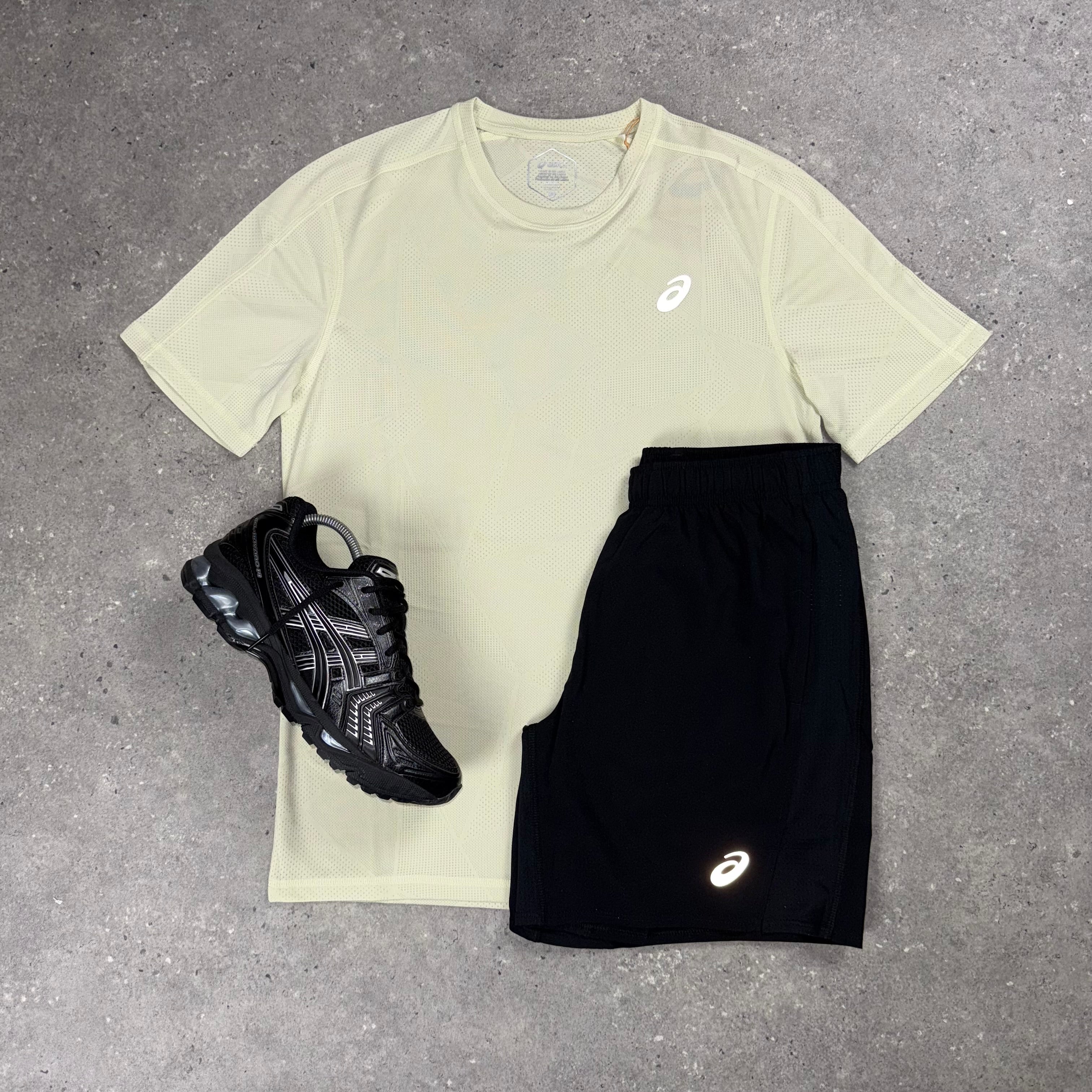 ASICS MINERAL BEIGE JACQUARD T-SHIRT & BLACK 7” SHORTS SET