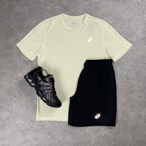 ASICS MINERAL BEIGE JACQUARD T-SHIRT & BLACK 7” SHORTS SET