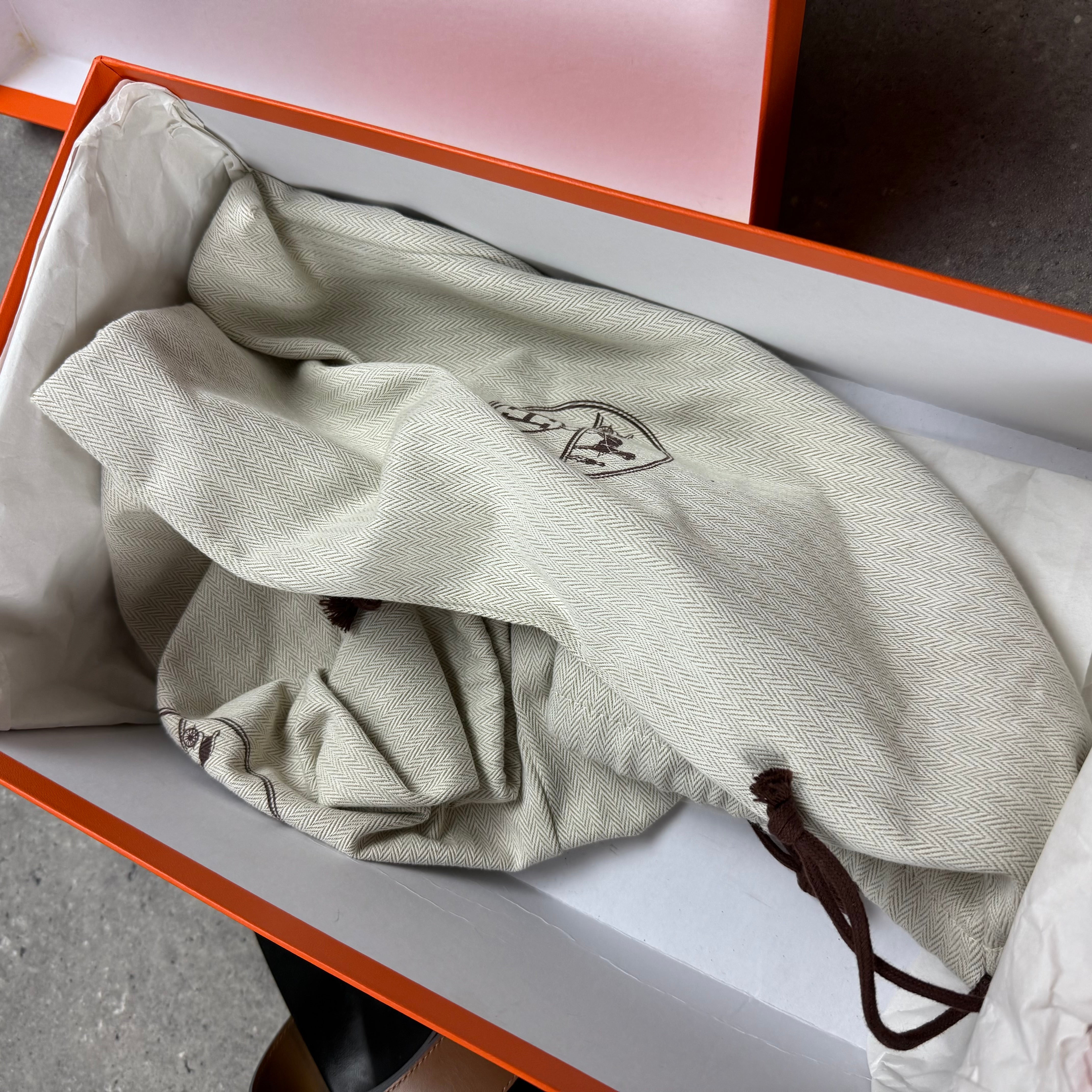 HERMES CHYPRE SANDALS  - (EU44.5 / UK10.5)