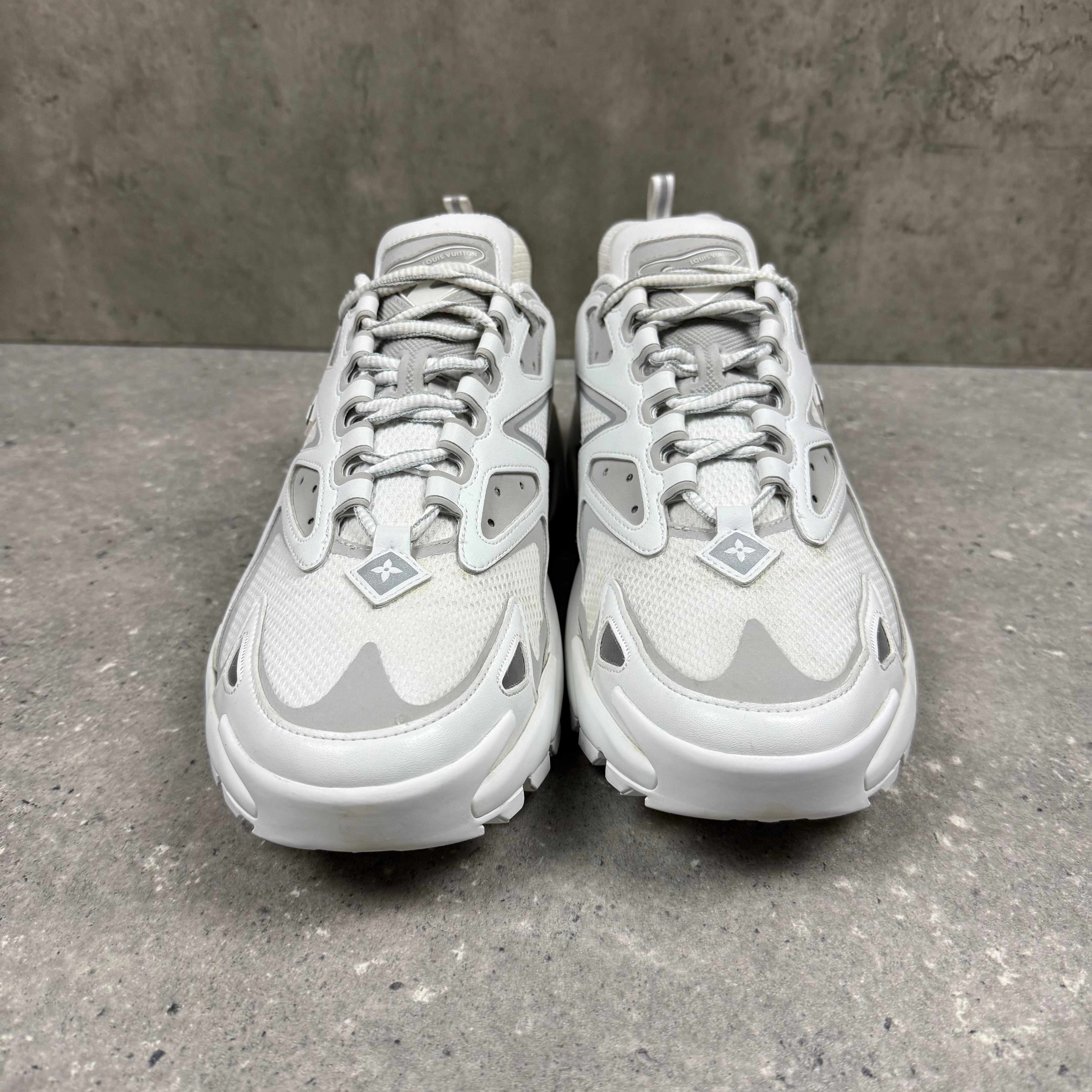 LOUIS VUITTON WHITE TATICS - EU 43 (FITS UK 10)