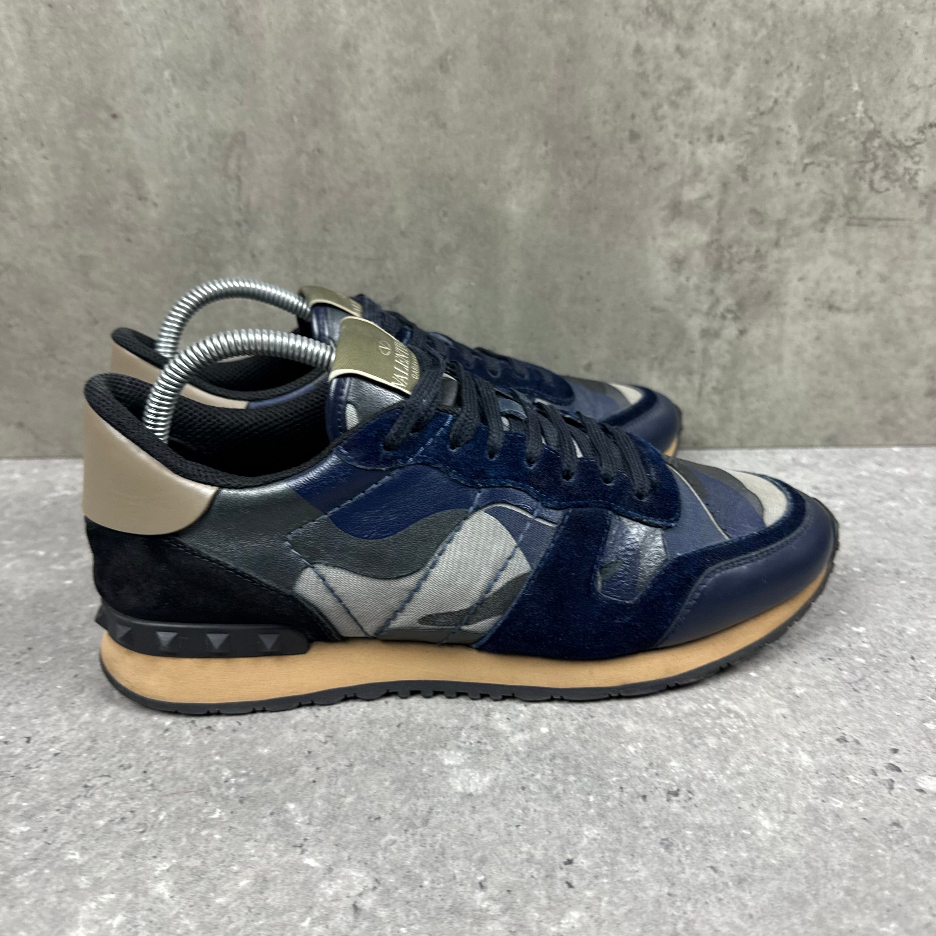VALENTINO ROCKRUNNER NAVY - (EU41 / UK7)