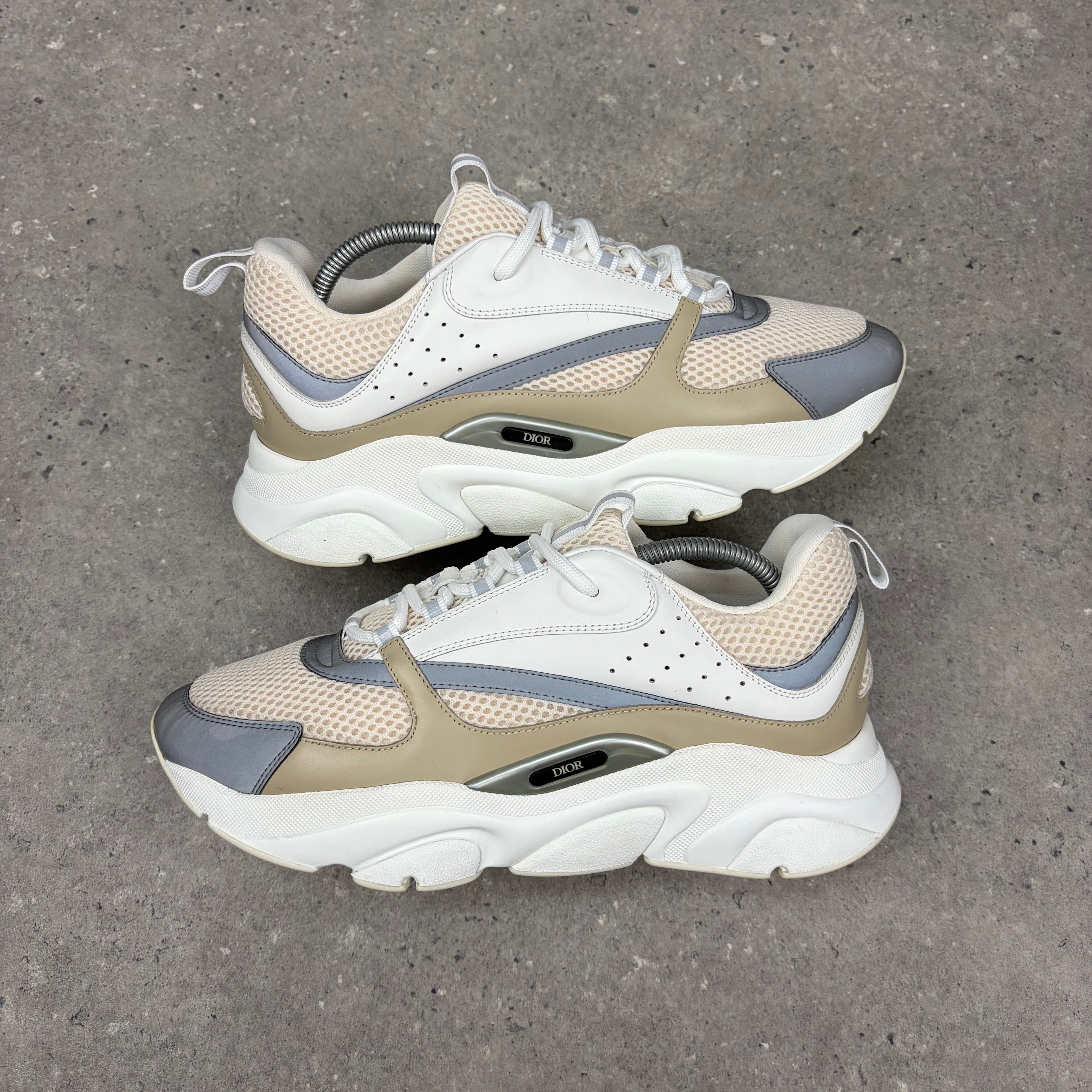 DIOR B22 WHITE/BEIGE - (EU43 / UK9)