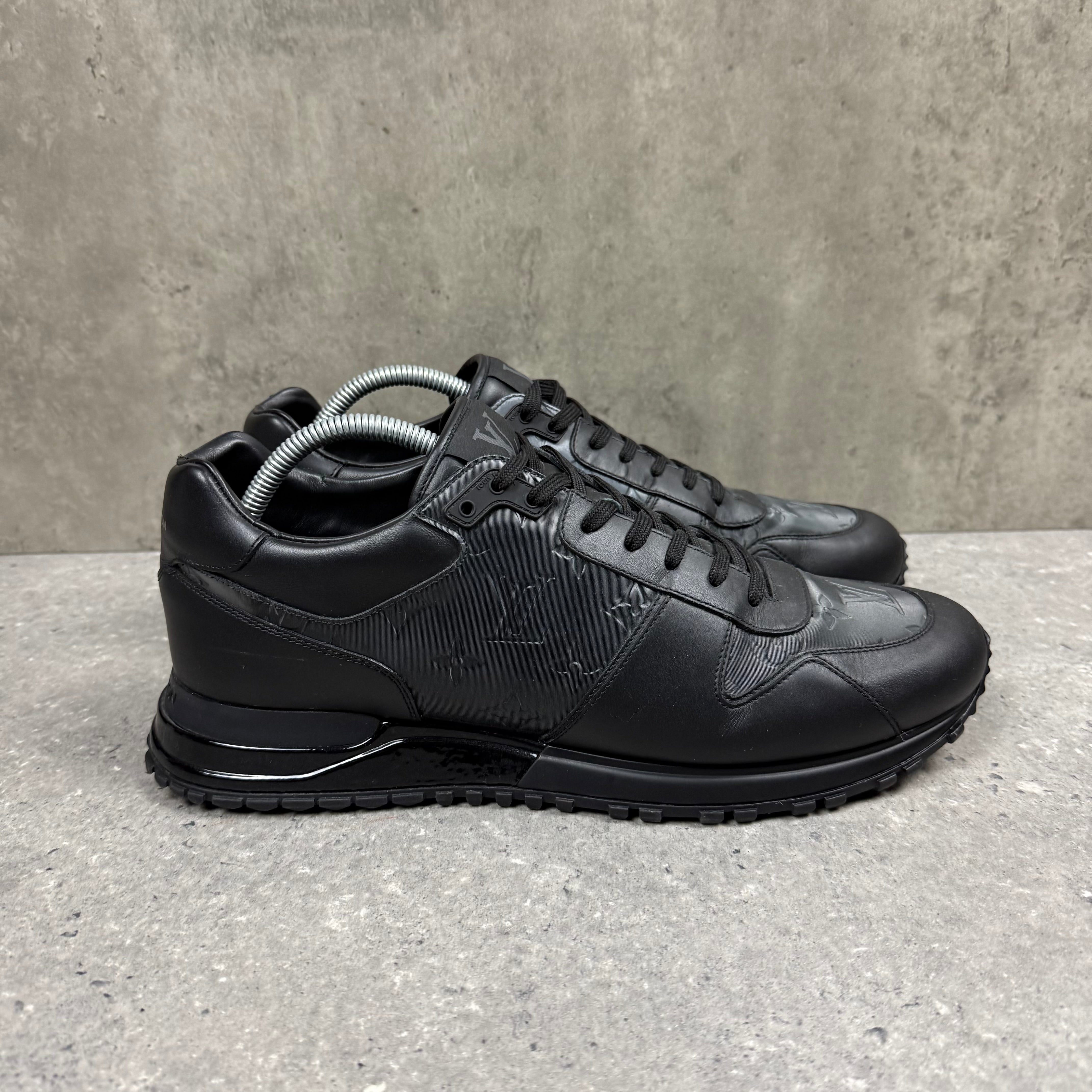 LOUIS VUITTON RUNAWAY BLACK - EU 44 (FITS UK 11)