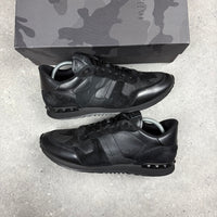 VALENTINO ROCKRUNNER BLACK - (EU44 / UK10)