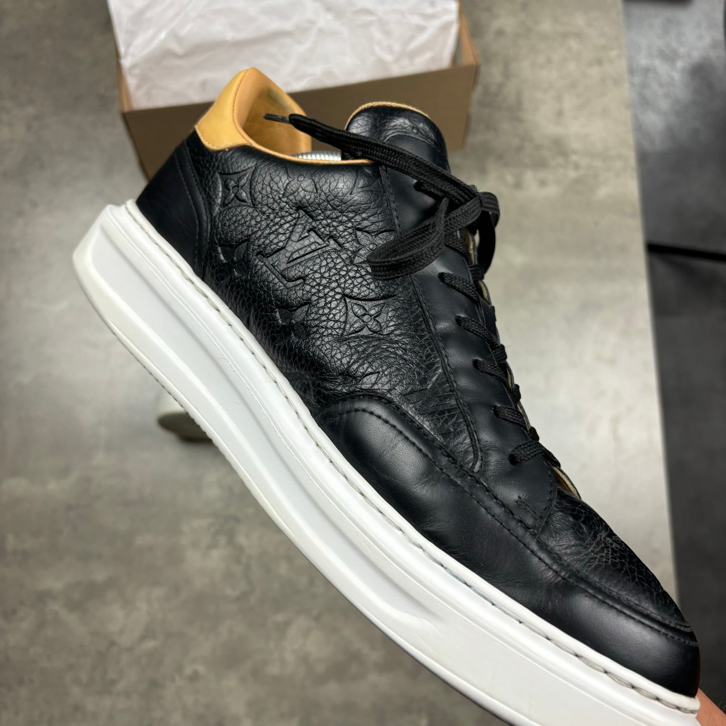 LOUIS VUITTON BEVERLY HILLS SNEAKERS (FITS 10)