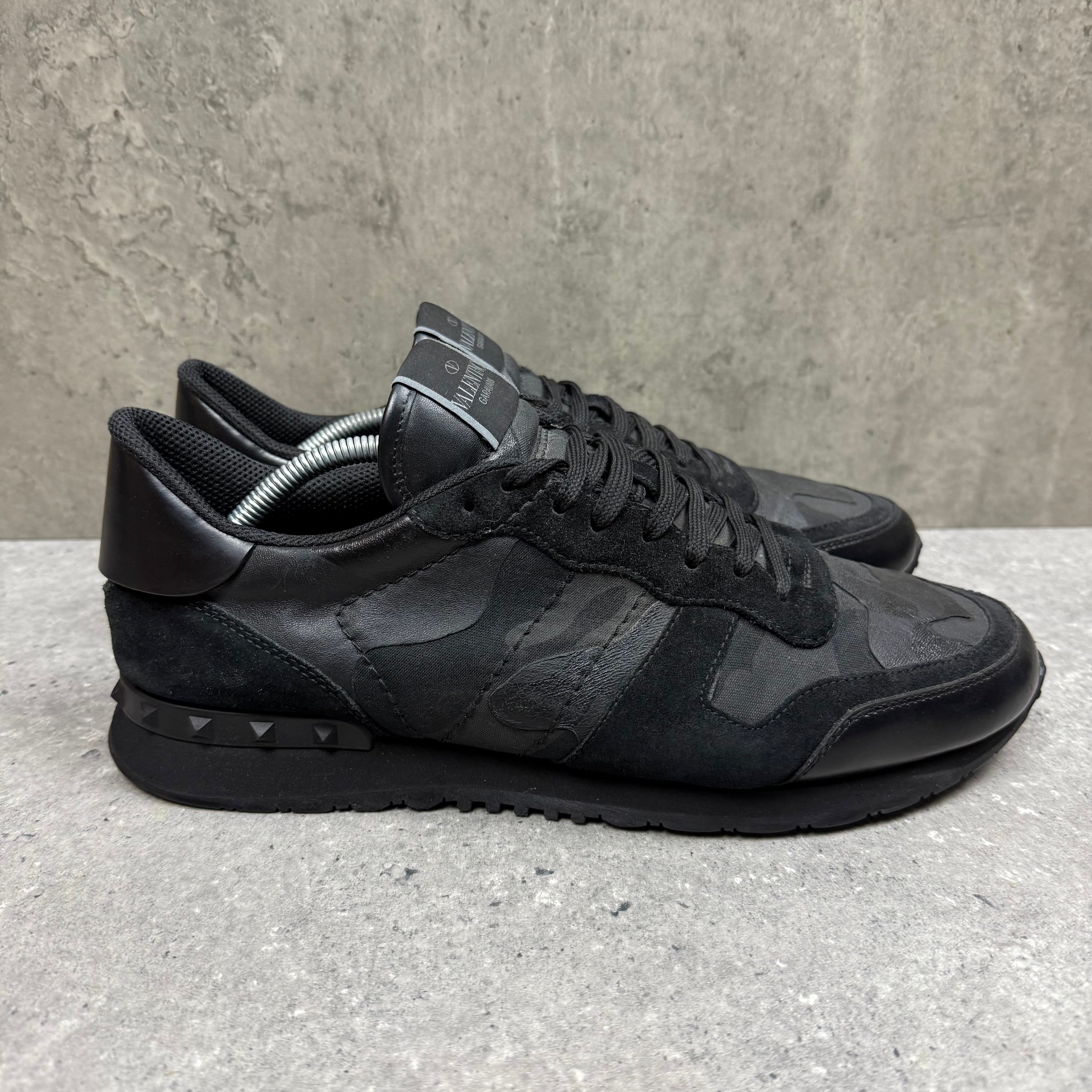 VALENTINO ROCKRUNNER BLACK - (EU45 / UK11)