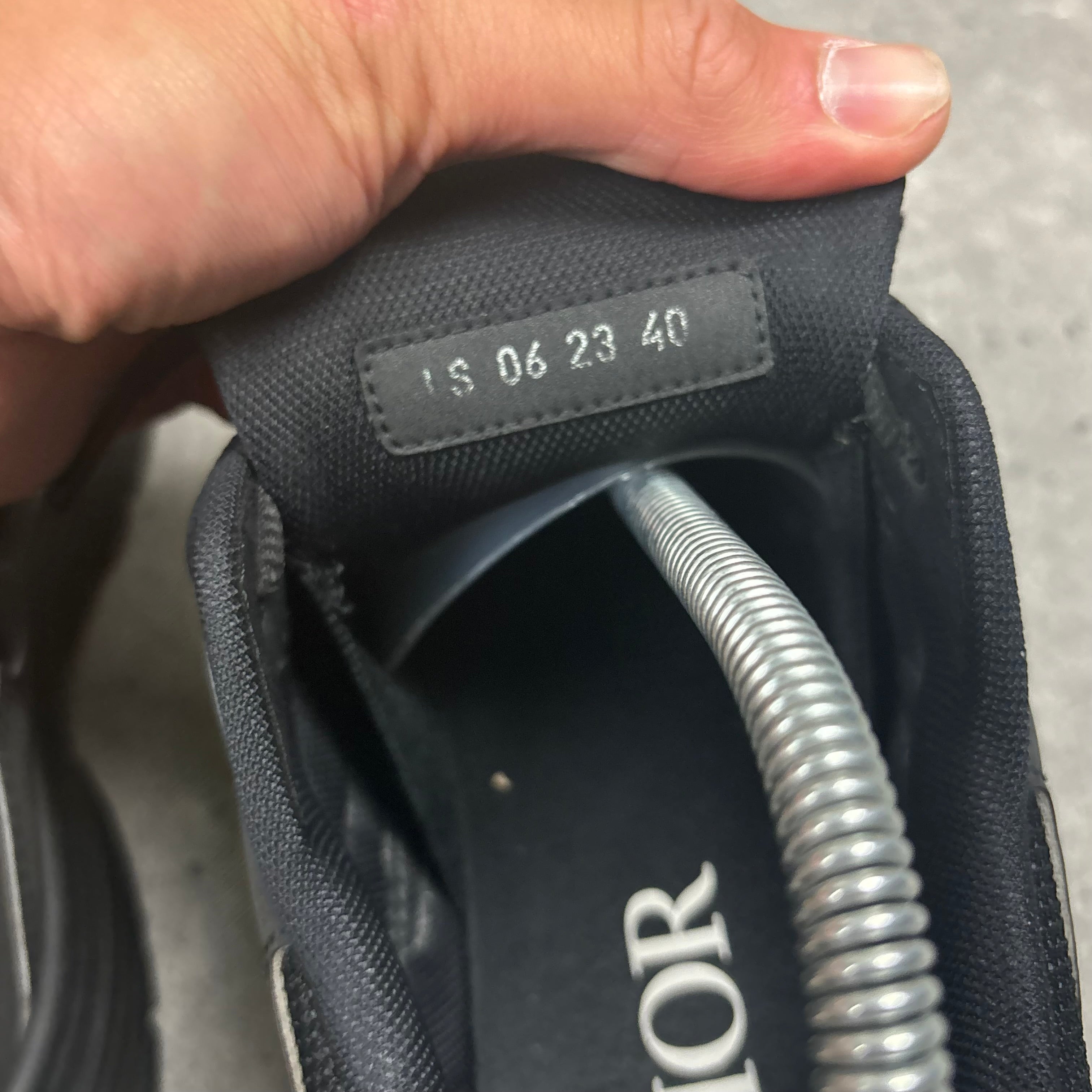 DIOR B30 BLACK - (EU 40 / UK 6)
