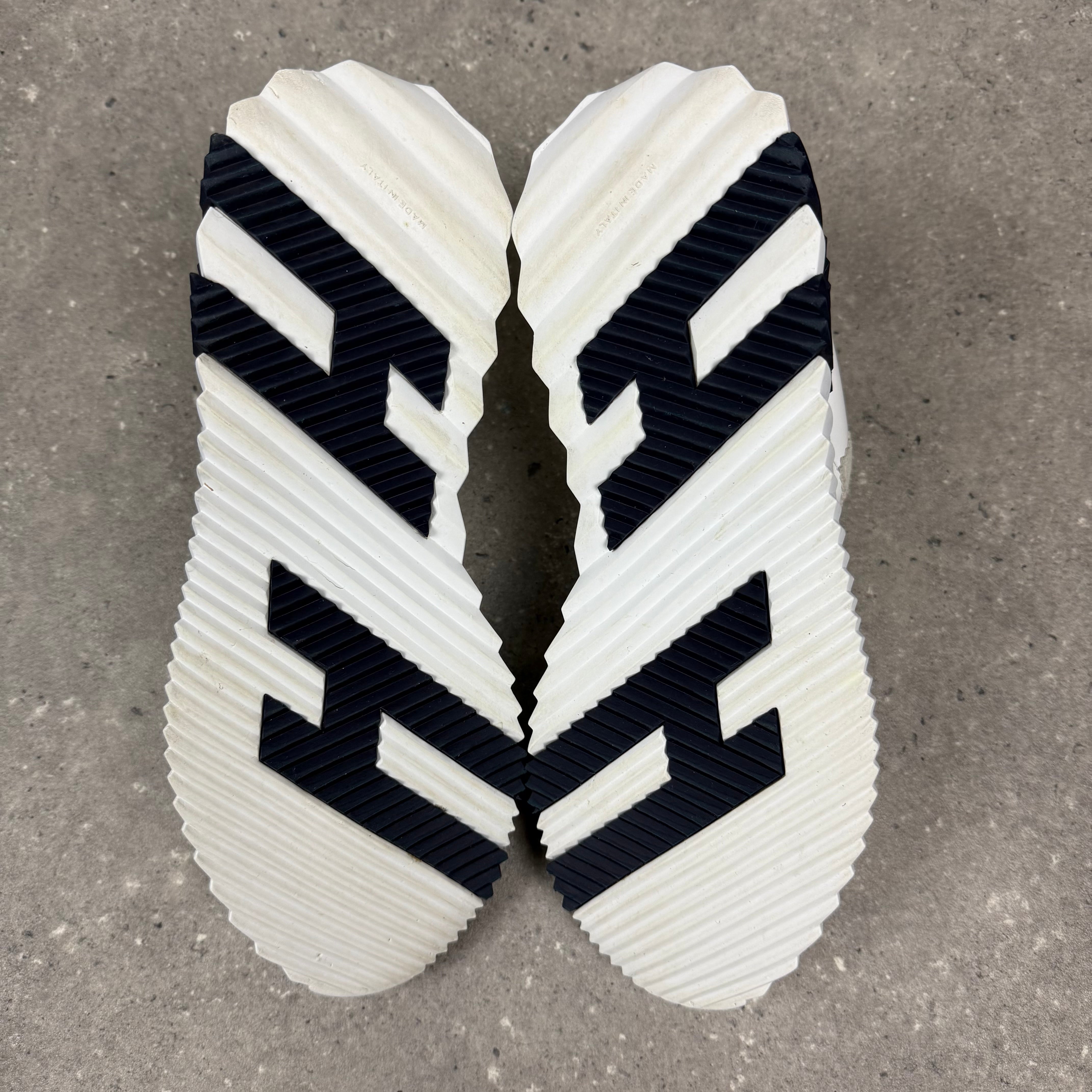 HERMES BOUNCING WHITE/BLACK - (EU43.5 / UK9.5)