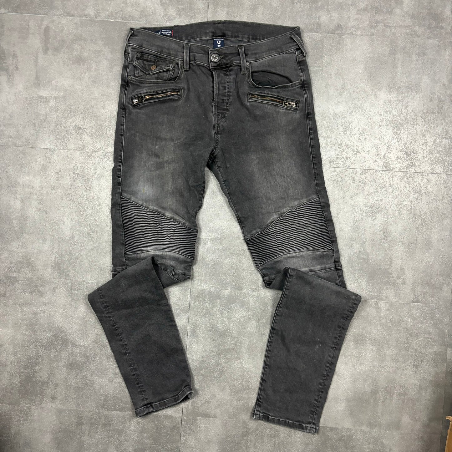 TRUE RELGION BIKER JEANS 32"