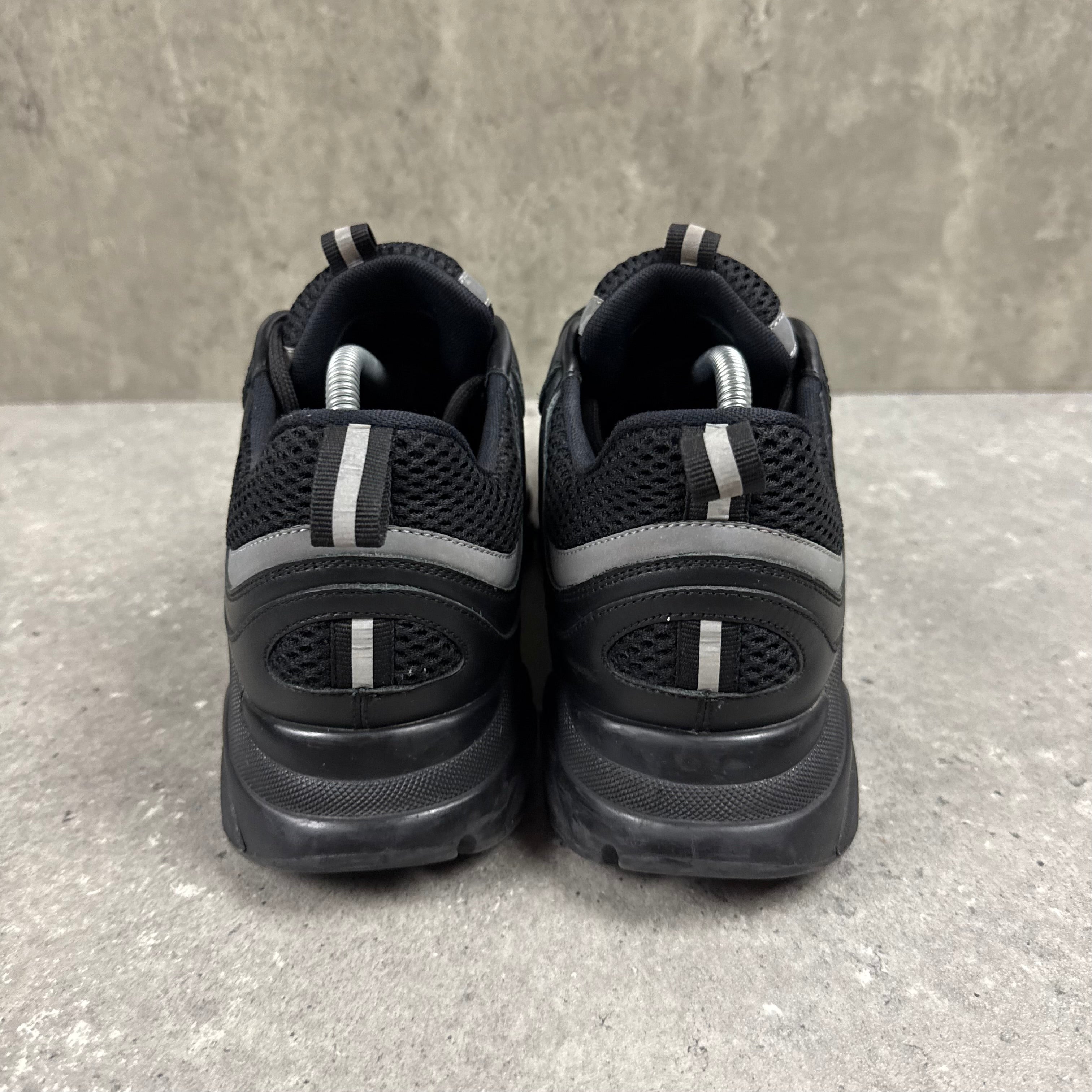 DIOR B22 BLACK - (EU42 / UK8)