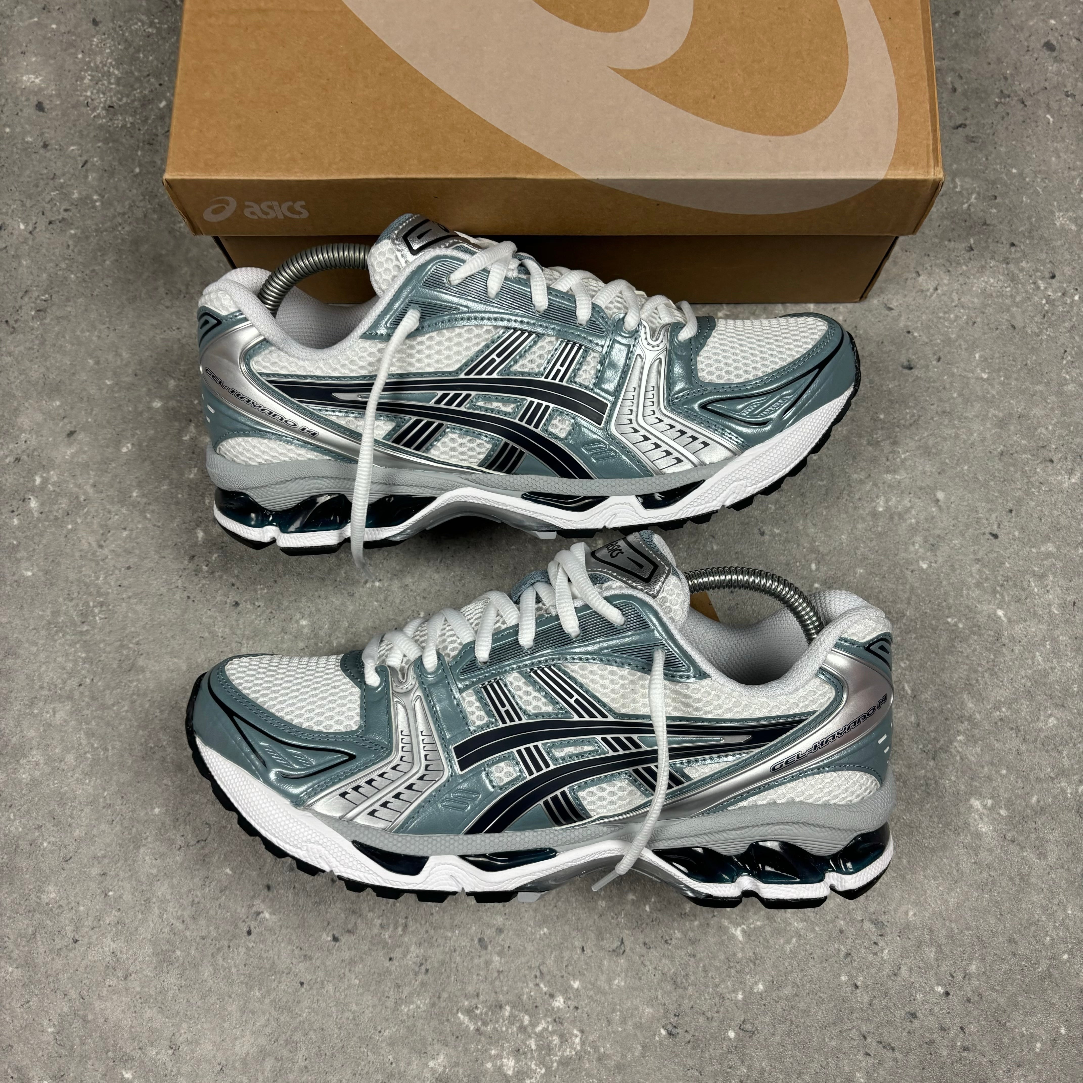 ASICS GEL KAYANO 14 - WHITE FJORD GREY