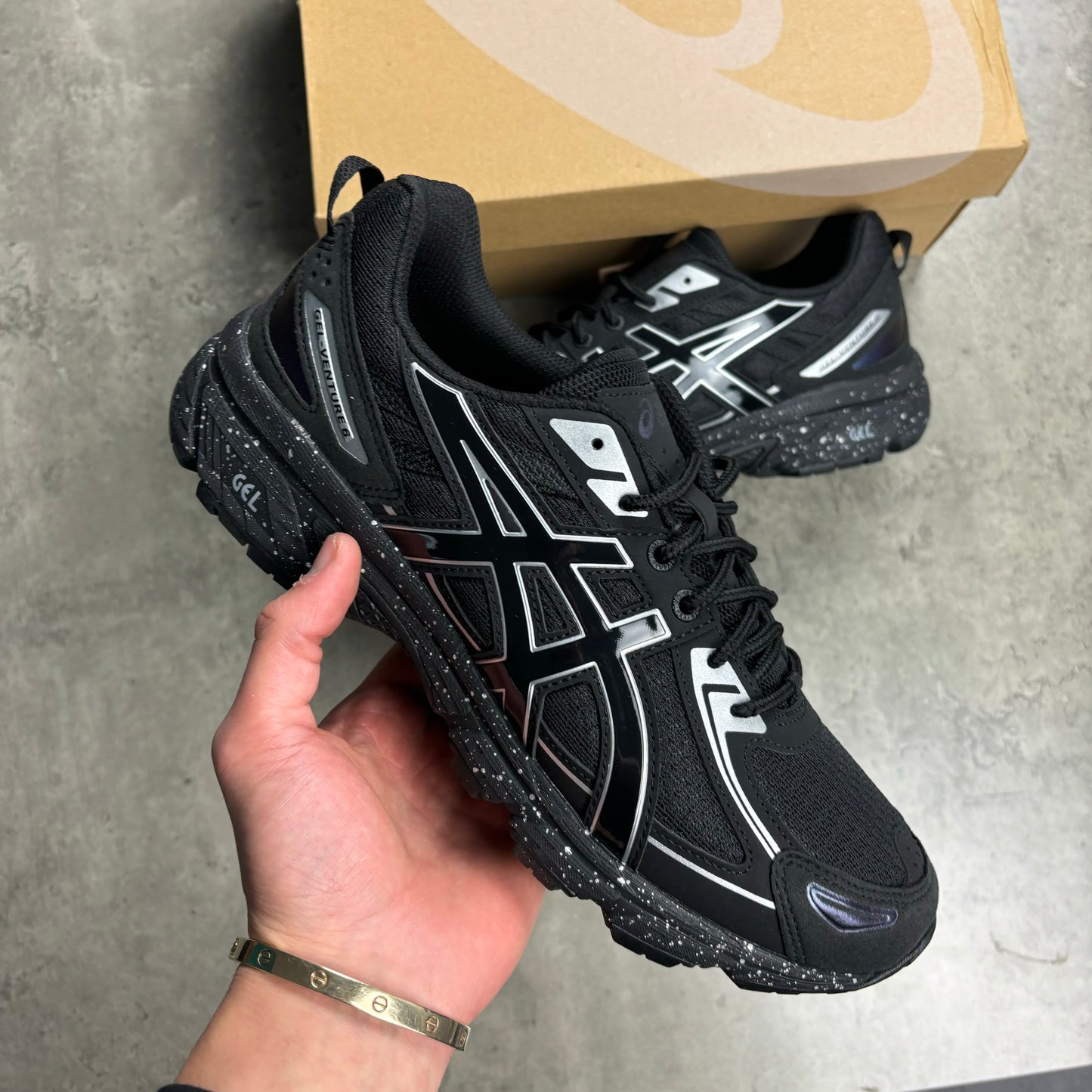 ASICS GEL VENTURE 6 BLACK (UK7.5)