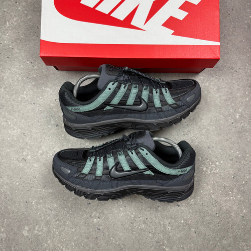 NIKE P-6000 - ANTHRACITE CLAY GREEN