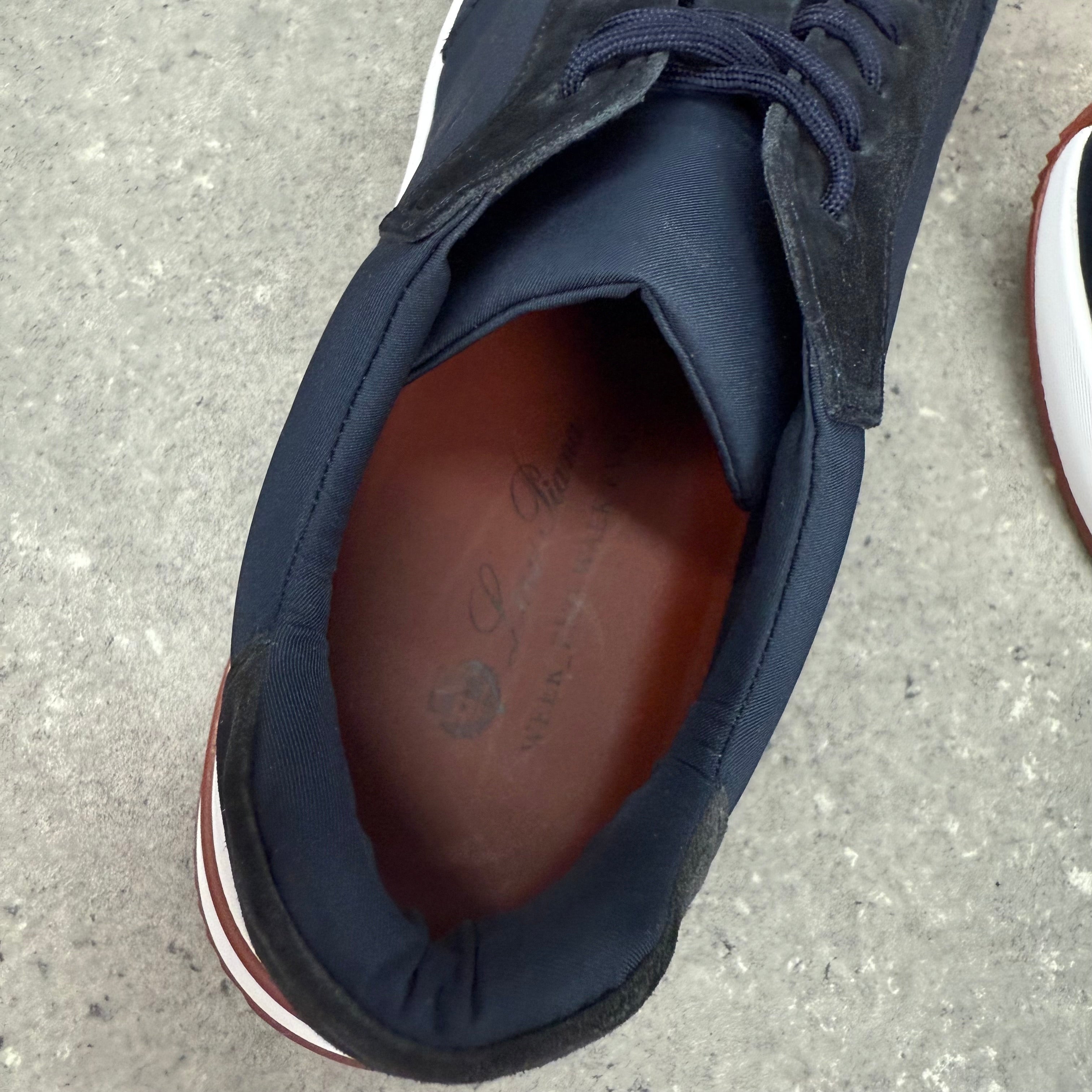 LORO PIANA WEEKEND WALK NAVY - (EU43 / UK9)