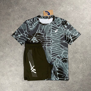 ASICS GRAPHIC T-SHIRT & BROWN ICON SHORT SET