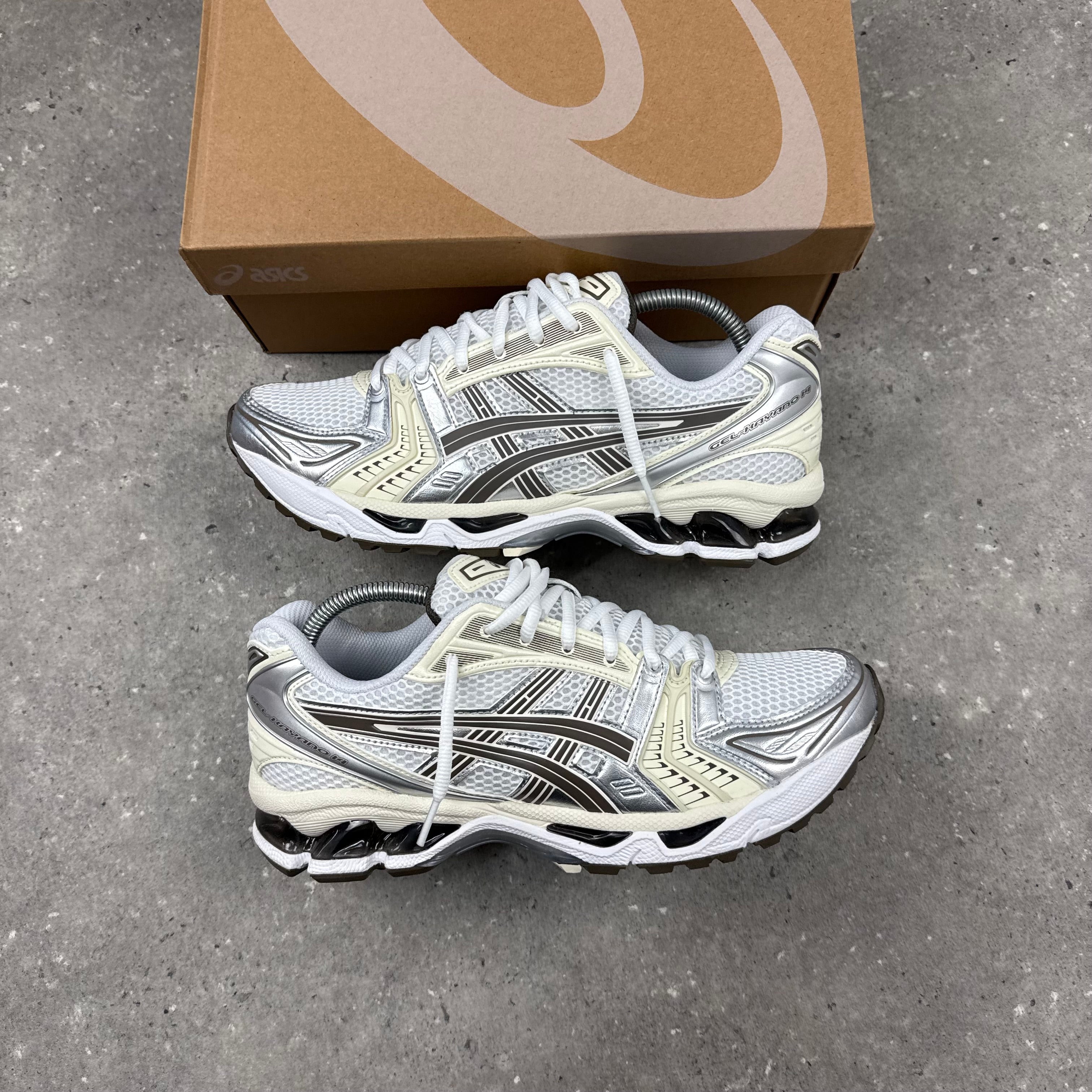 ASICS GEL KAYANO 14 - WHITE / IVORY