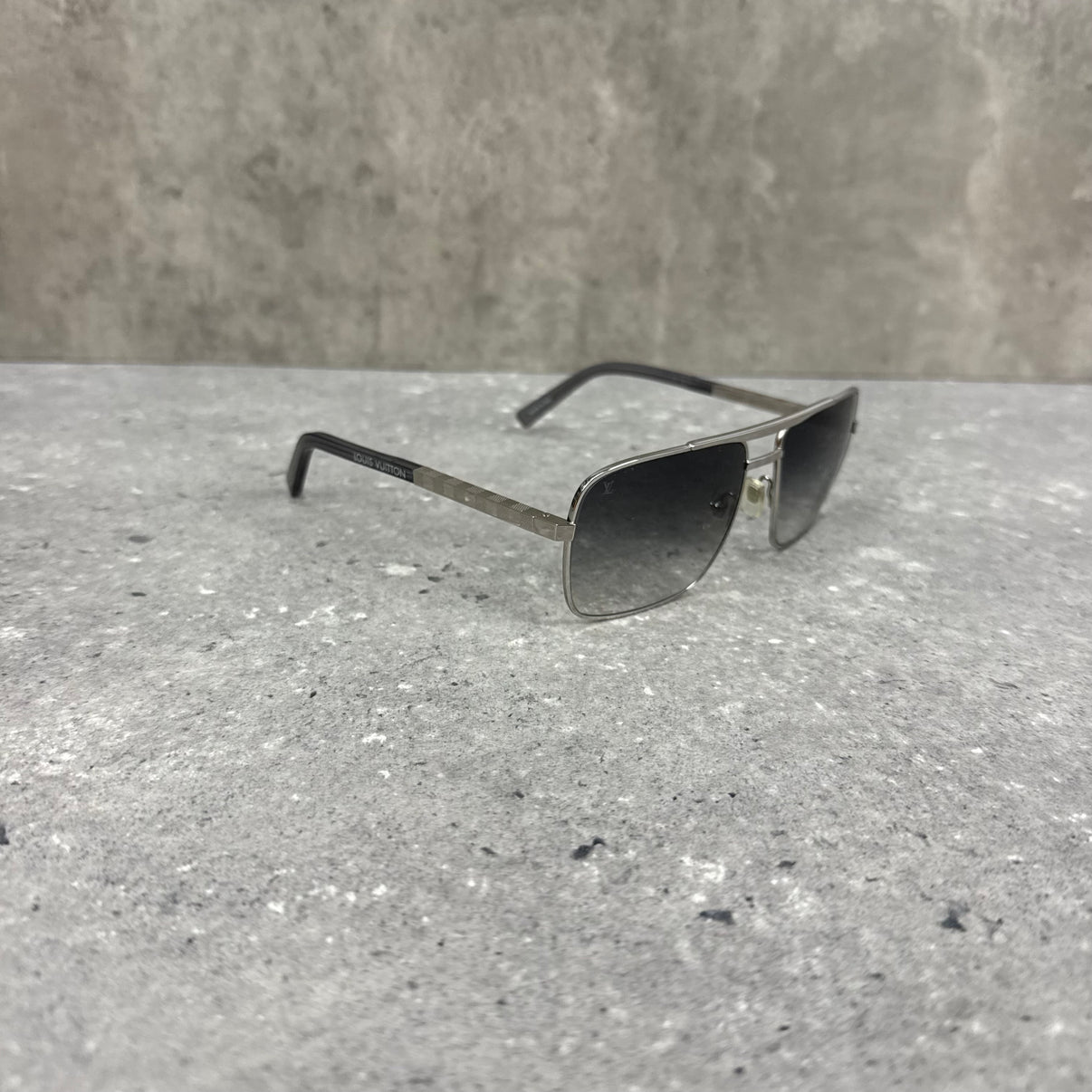 LOUIS VUITTON ATTITUDE SUNGLASSES - SILVER