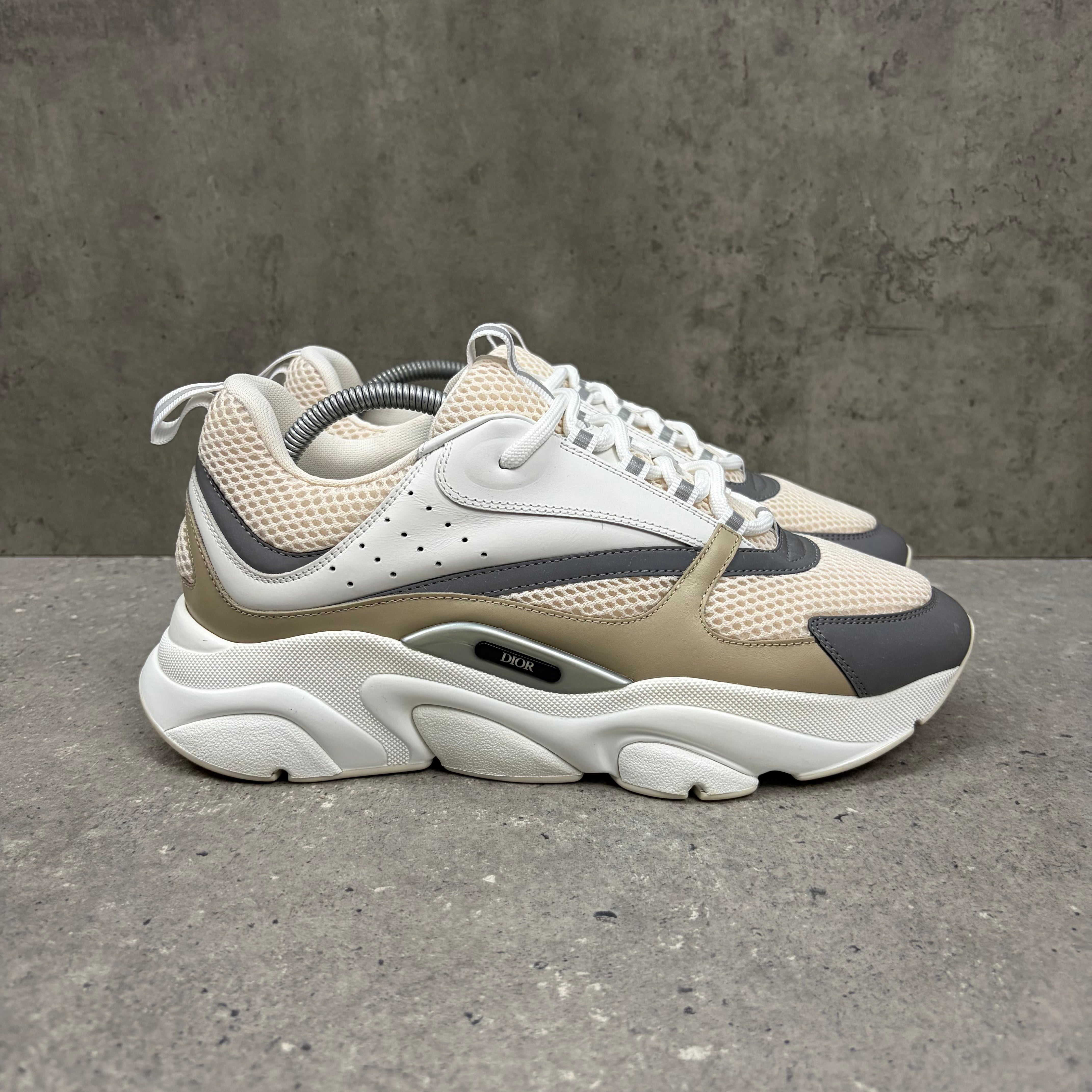 DIOR B22 WHITE/BEIGE - (EU43 / UK9)