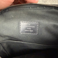 LOUIS VUITTON AVENUE SLING BAG