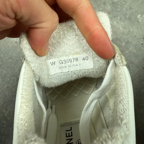 CHANEL RUNNERS WHITE -  (EU40 / UK6)