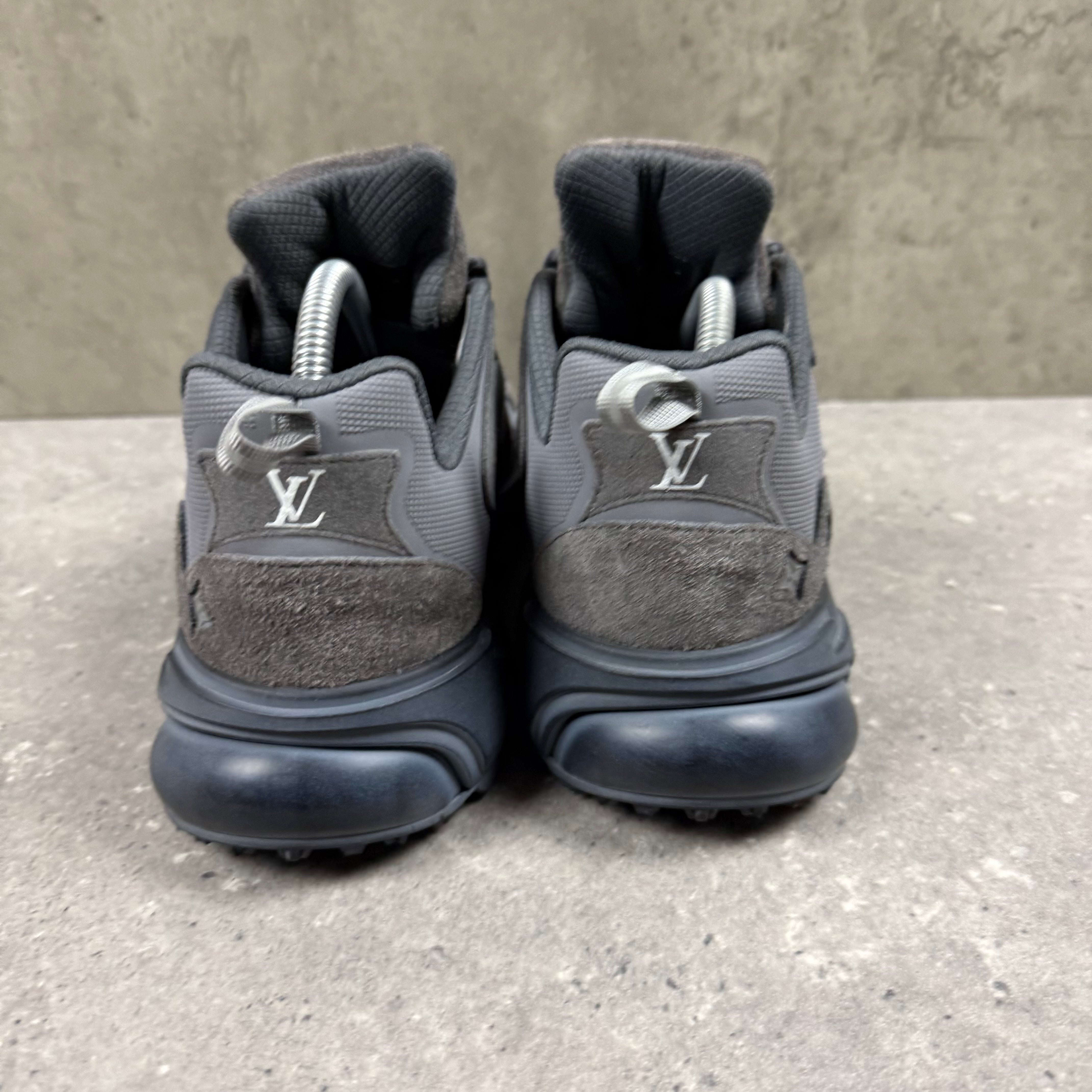 LOUIS VUITTON TACTICS GREY - EU41 (FITS UK 8)