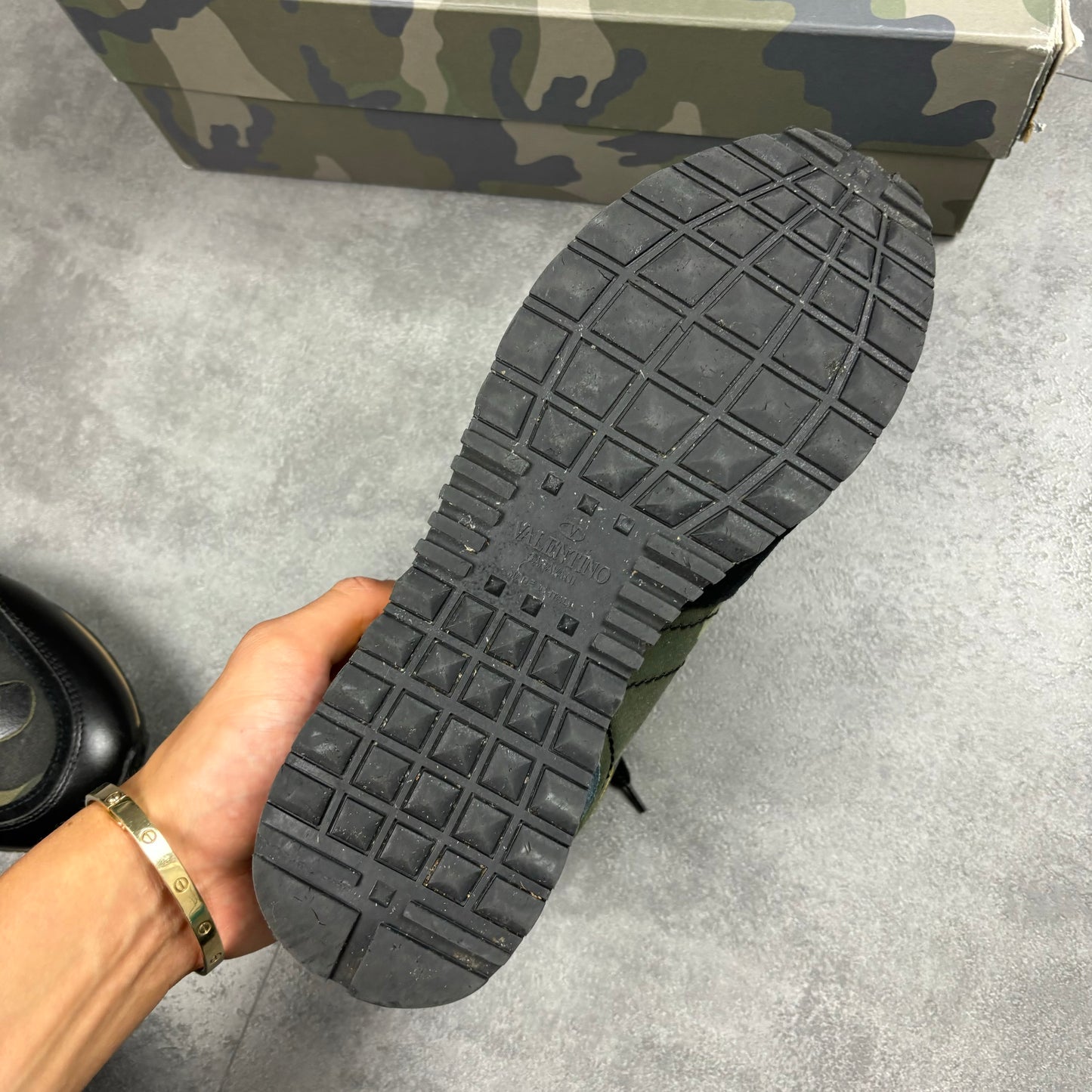 VALENTINO ROCKRUNNERS YELLOW/BLACK (FIT 7.5-8.5)