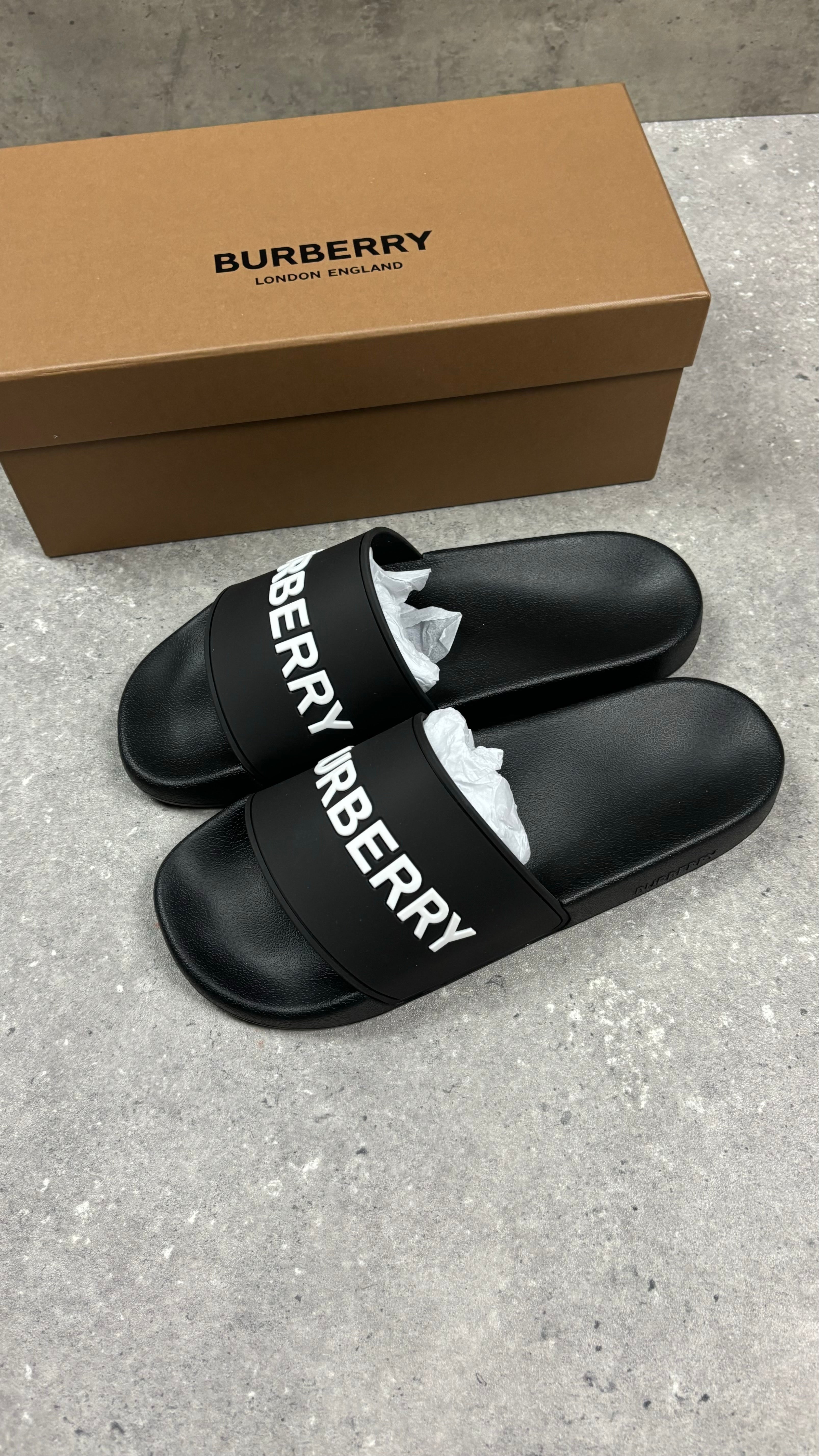 BURBERRY SLIDES