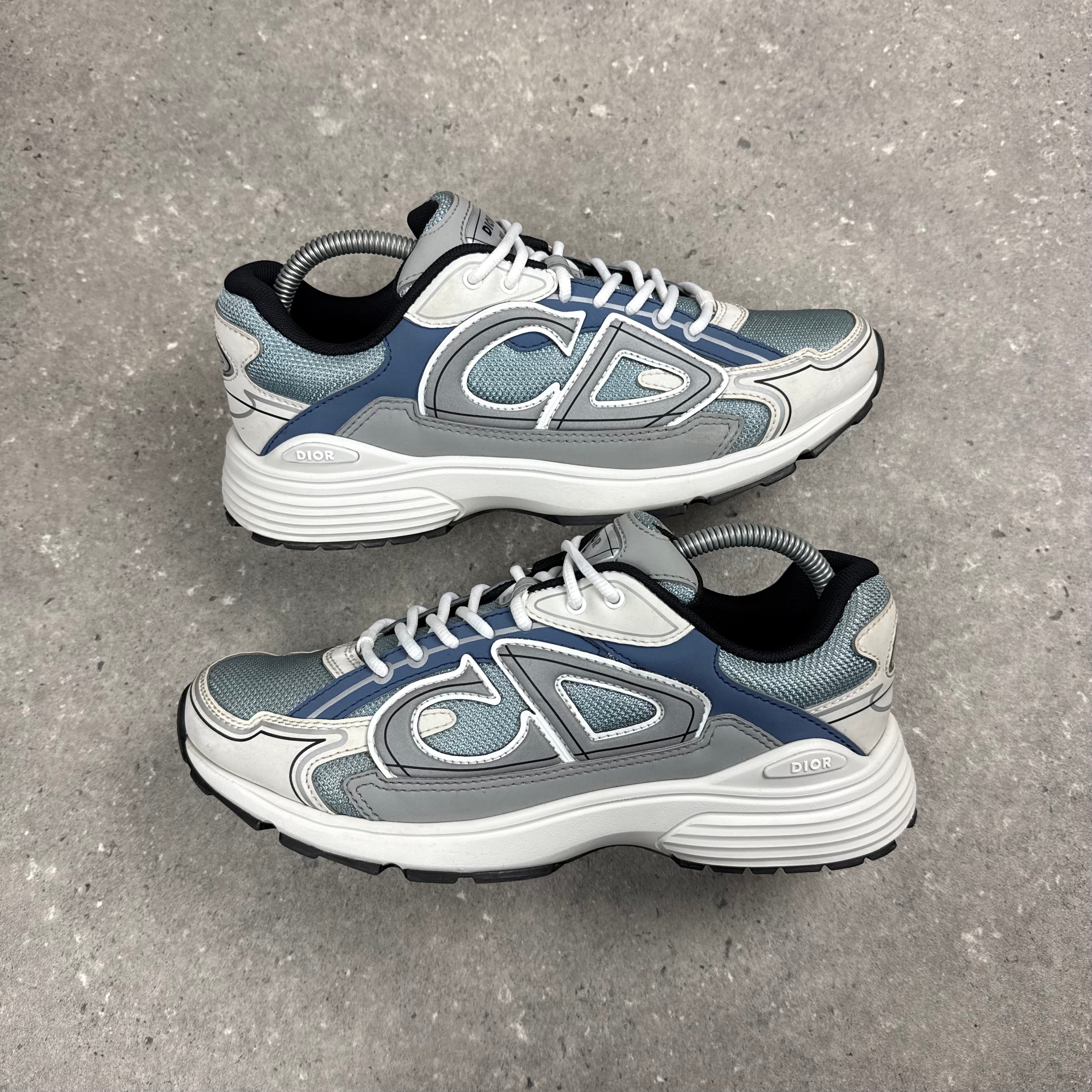 DIOR B30 LIGHT BLUE - (EU 41 / UK 7)