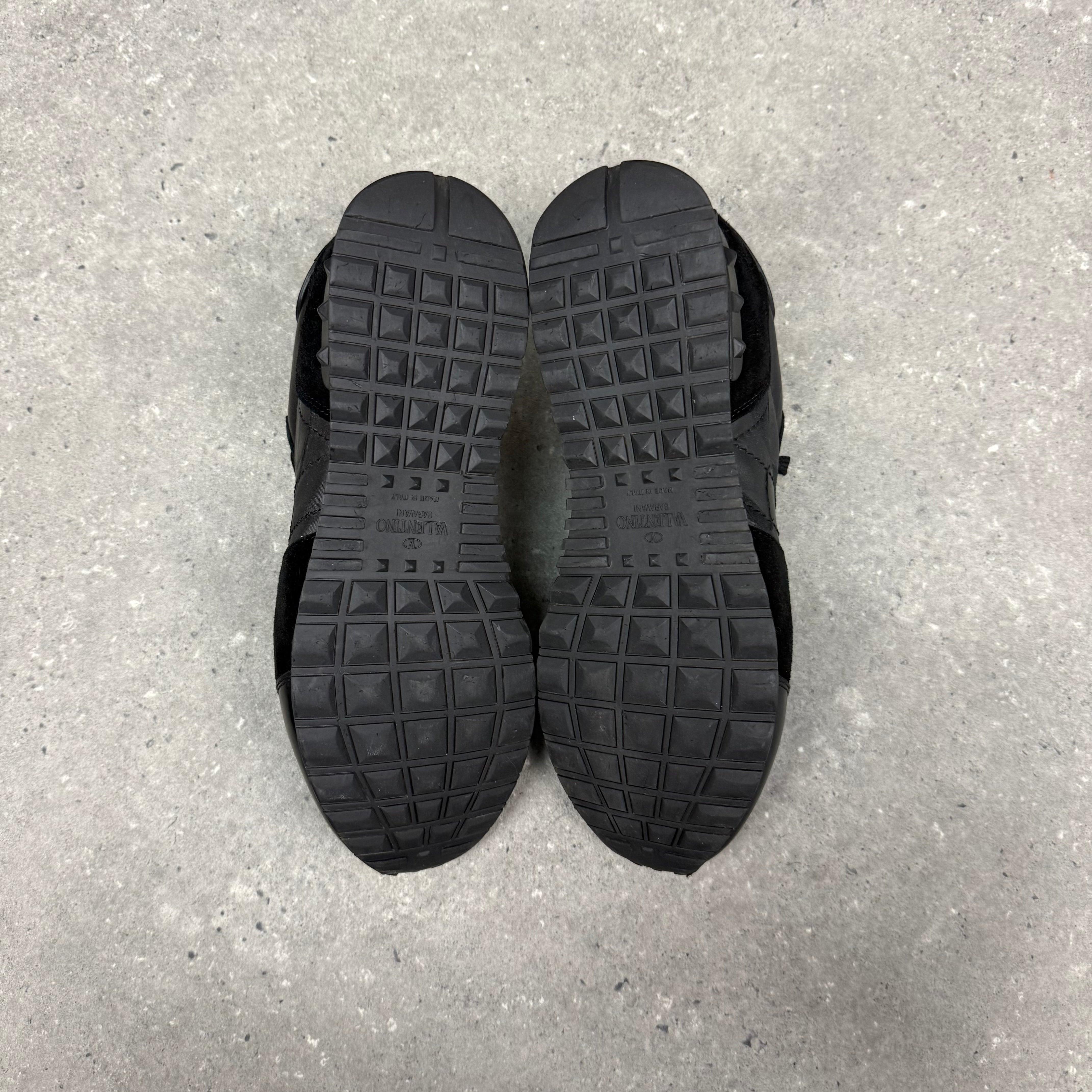 VALENTINO ROCKRUNNER BLACK - (EU42 / UK8)