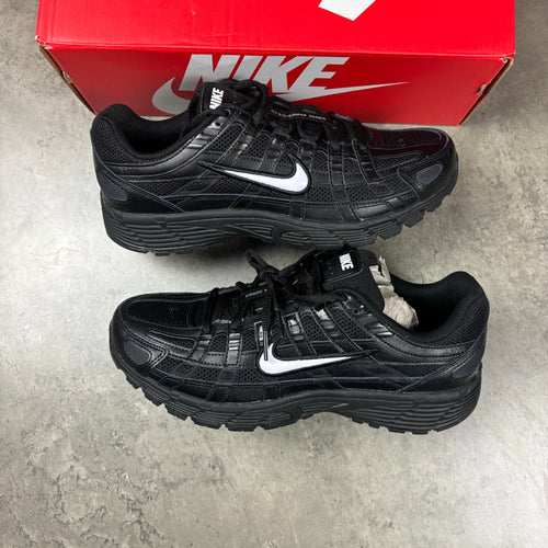 NIKE P-6000 - BLACK / WHITE