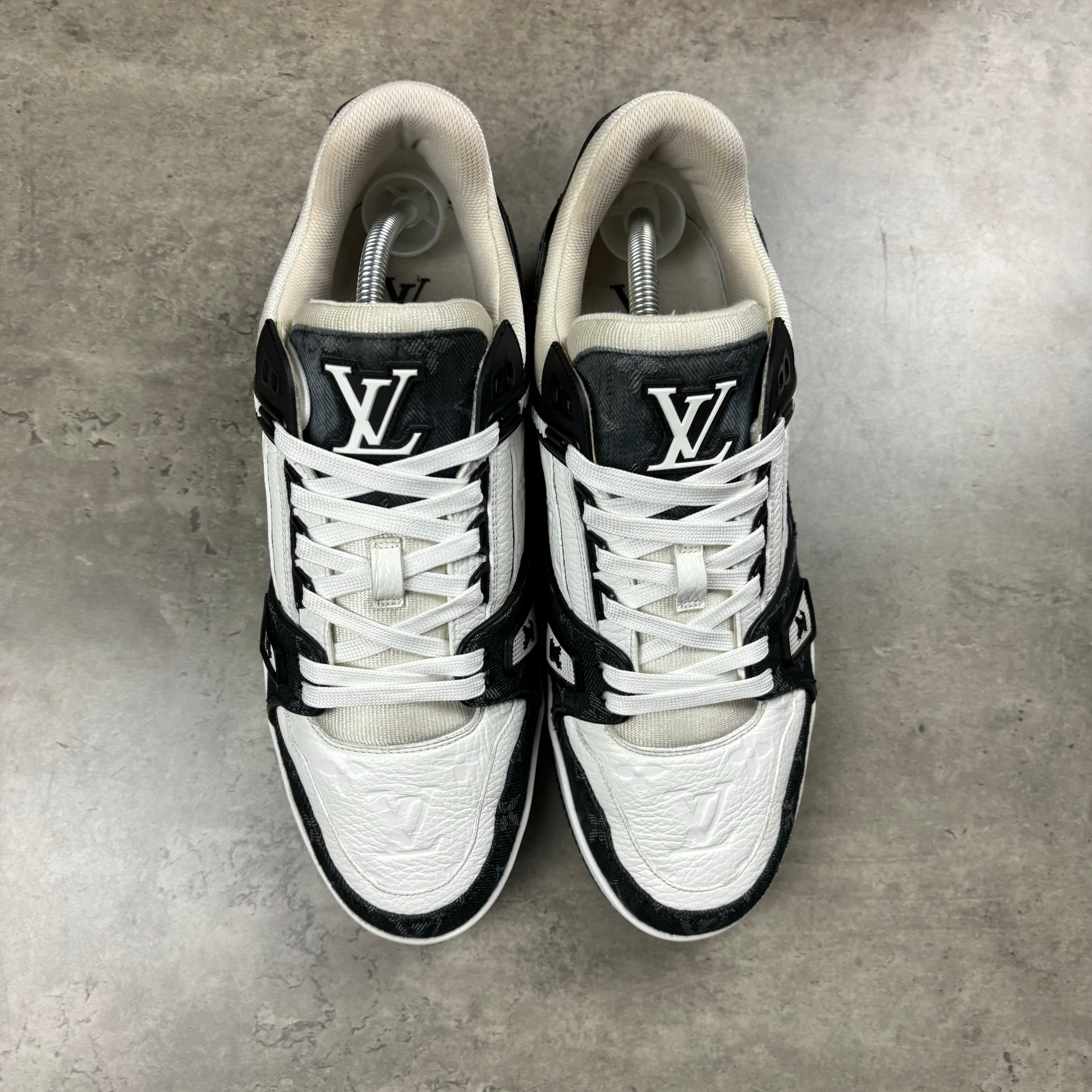 LOUIS VUITTON DENIMS - EU 42 (FITS UK 9)
