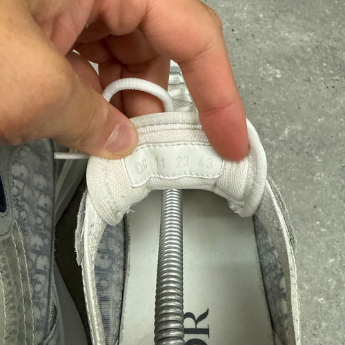 DIOR B25 GREY/WHITE - (EU43 / UK9)