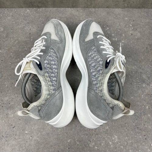 DIOR B25 GREY/WHITE - (EU43 / UK9)
