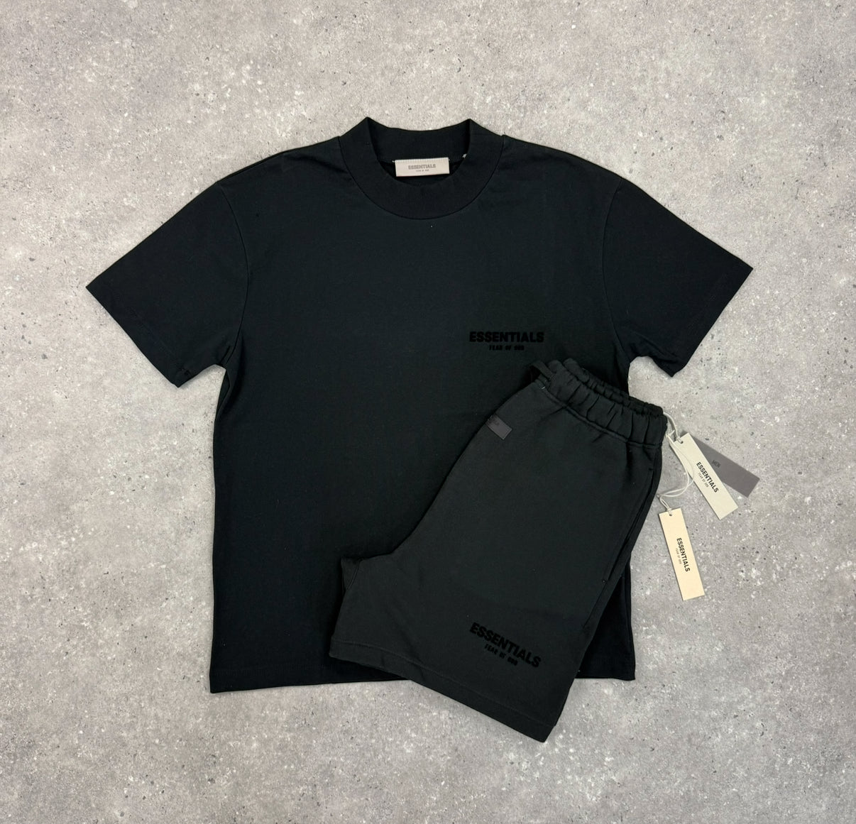 ESSENTIALS SS22 - T-SHIRT & SHORT SET - STRETCH LIMO