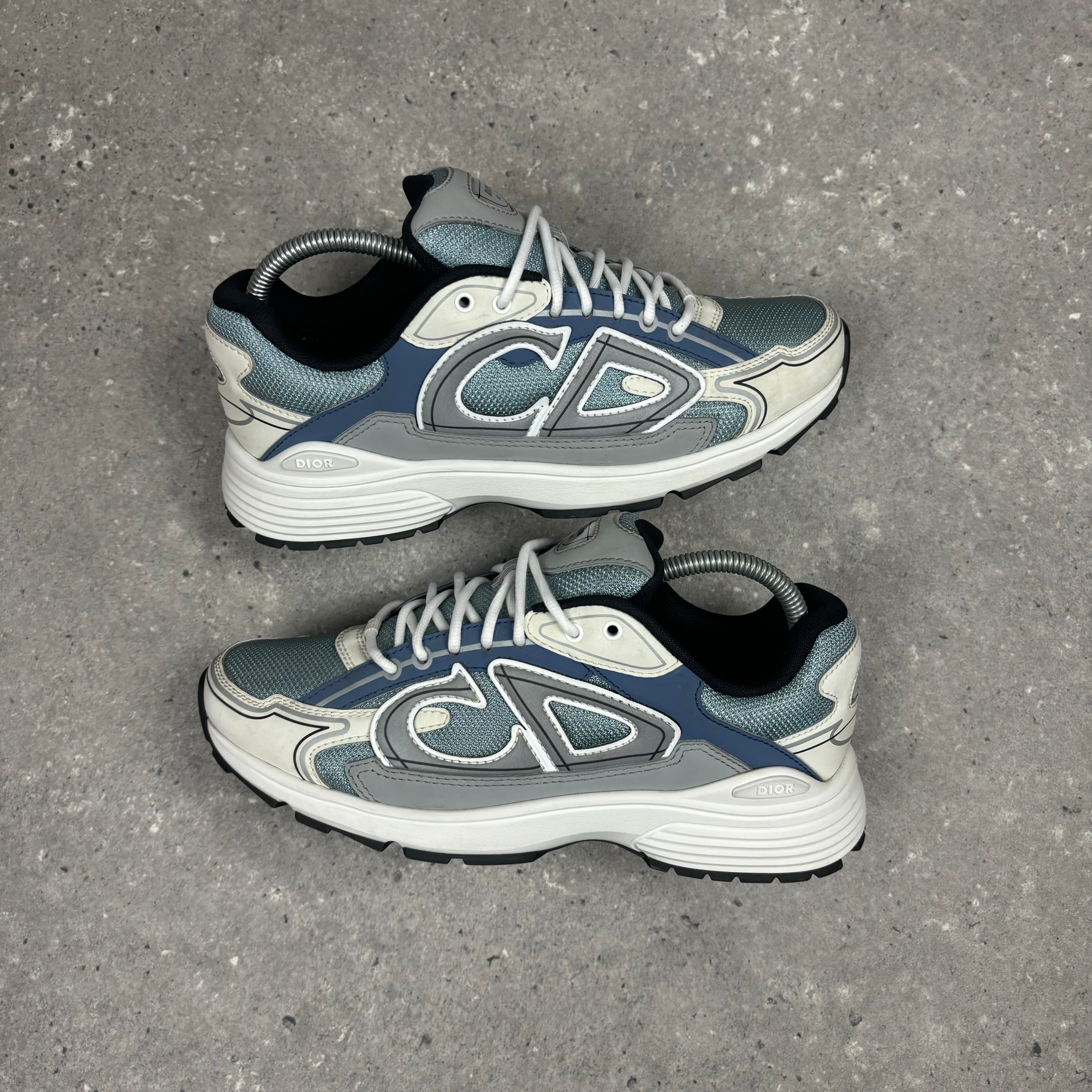 DIOR B30 LIGHT BLUE - (EU 40 / UK 6)