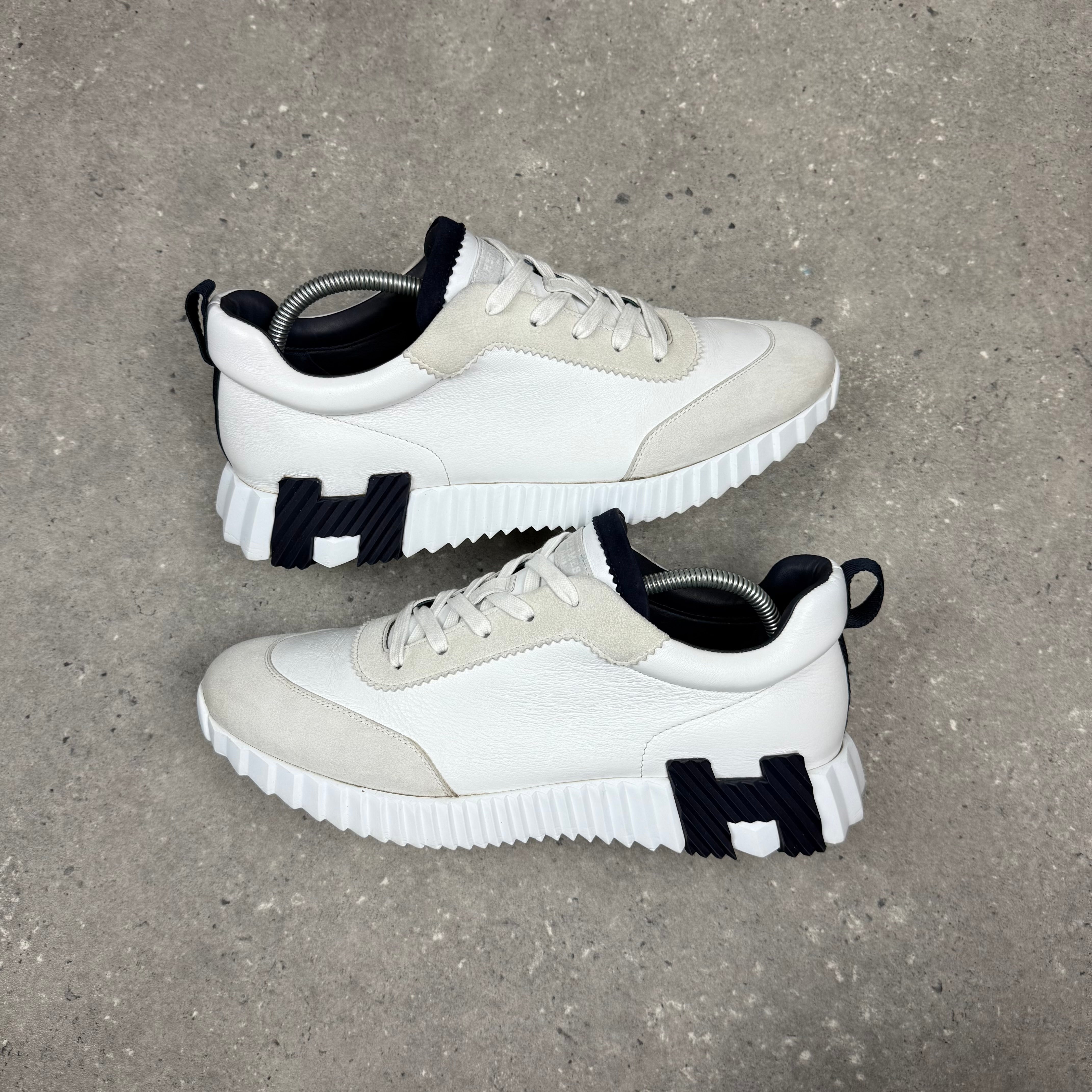 HERMES BOUNCING WHITE/BLACK - (EU43.5 / UK9.5)