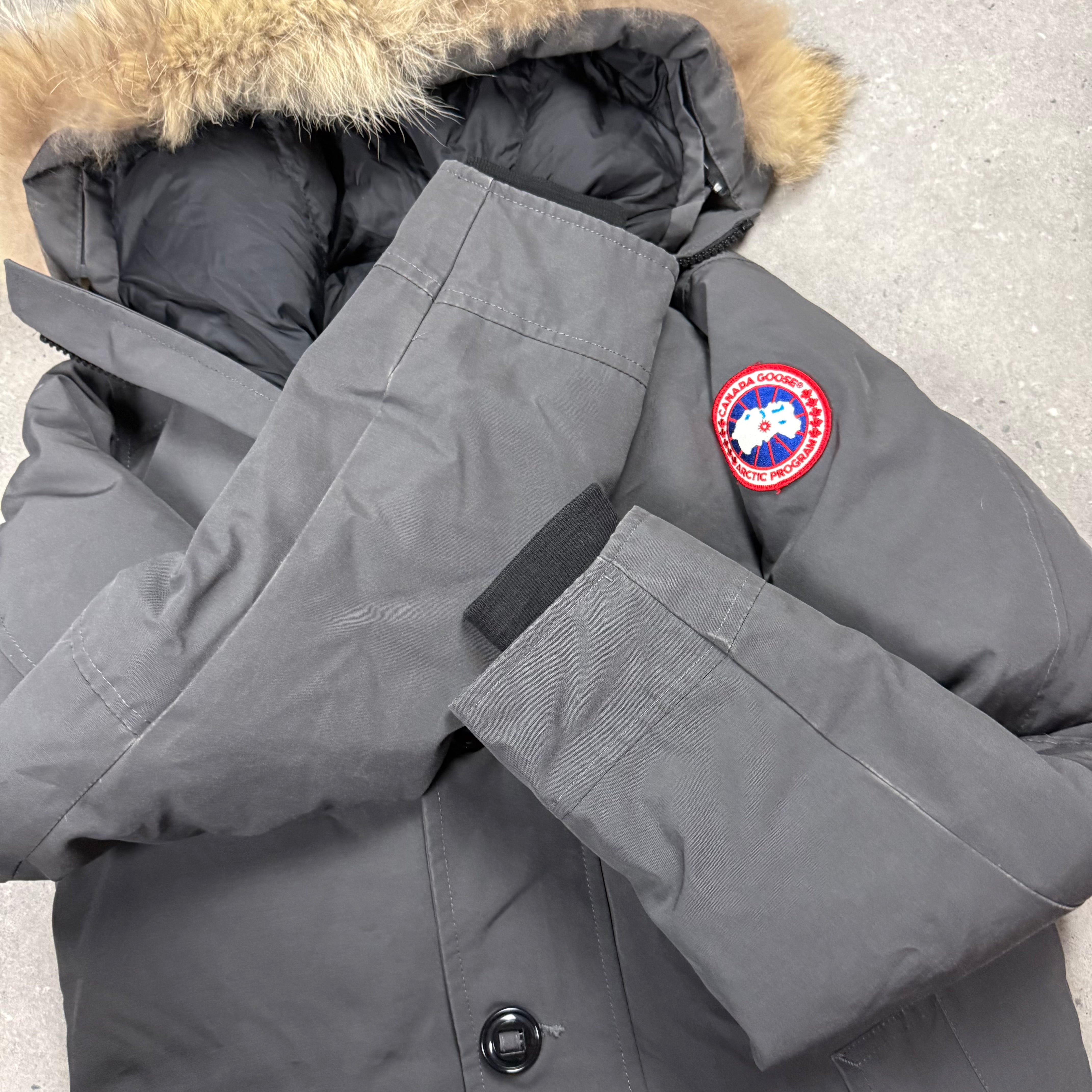 CANADA GOOSE CHATEAU PARKA GRAPHITE - (XS)