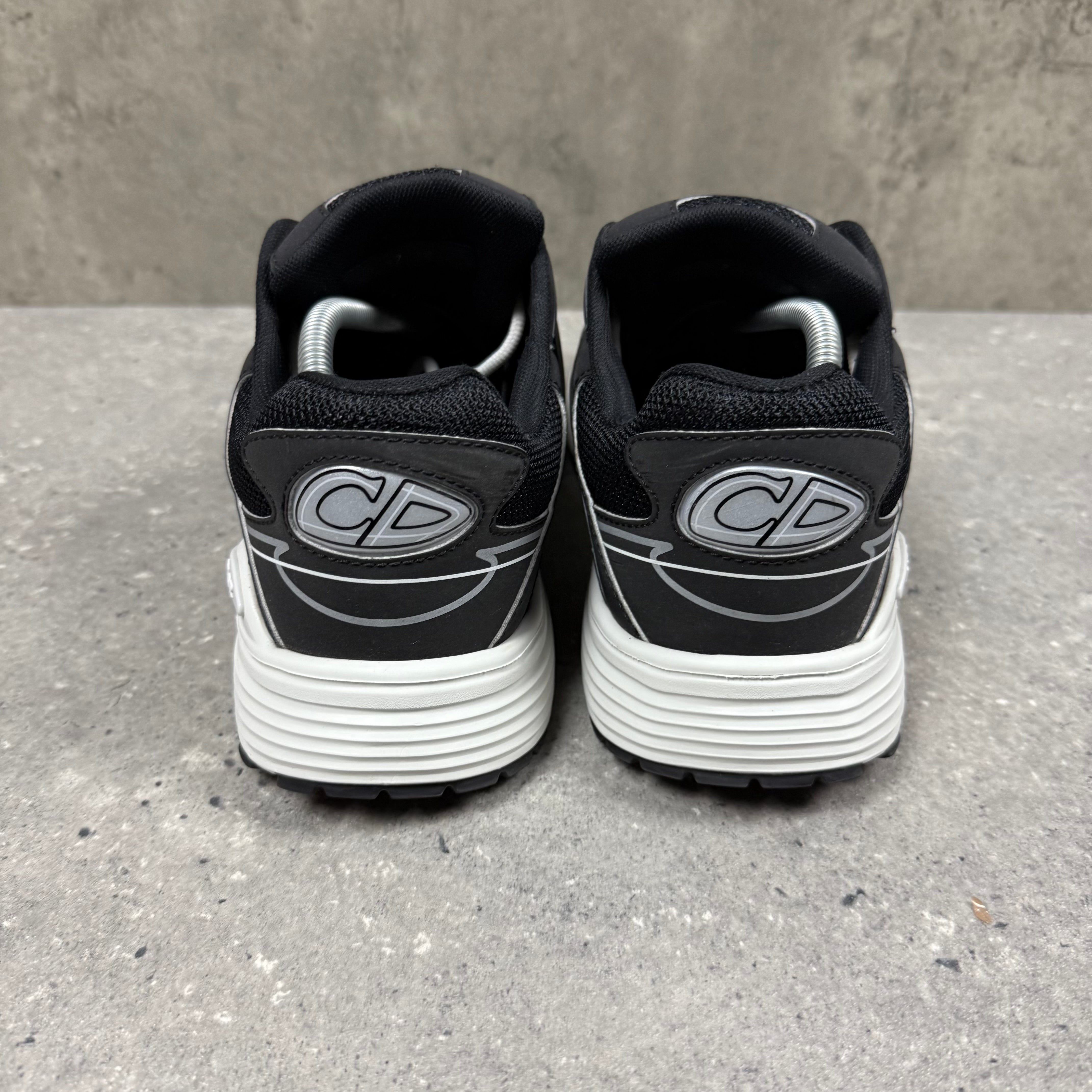 DIOR B30 BLACK/WHITE -  (EU43 / UK9)