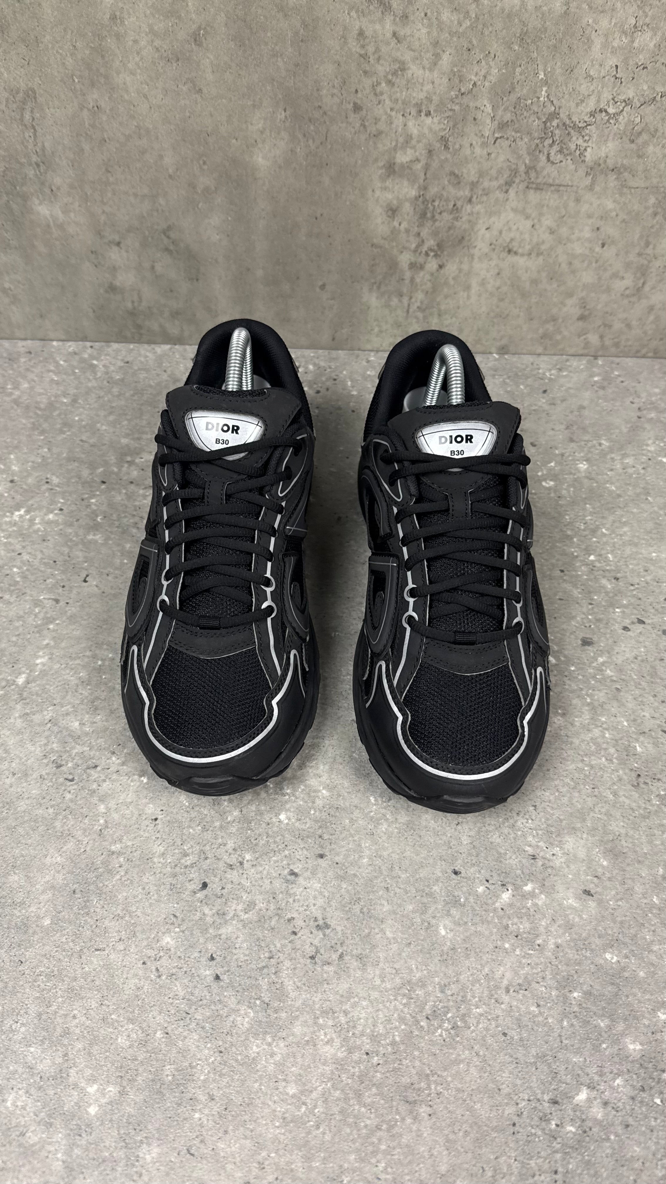 DIOR B30 BLACK (EU 41 / UK 7)