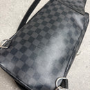 LOUIS VUITTON AVENUE SLING BAG