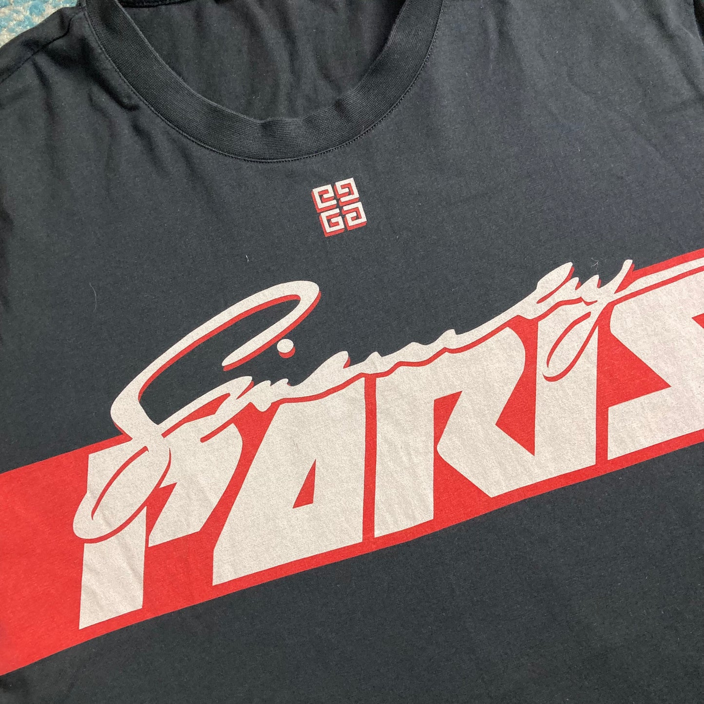 GIVENCHY PARIS TEE (FITS M/L)