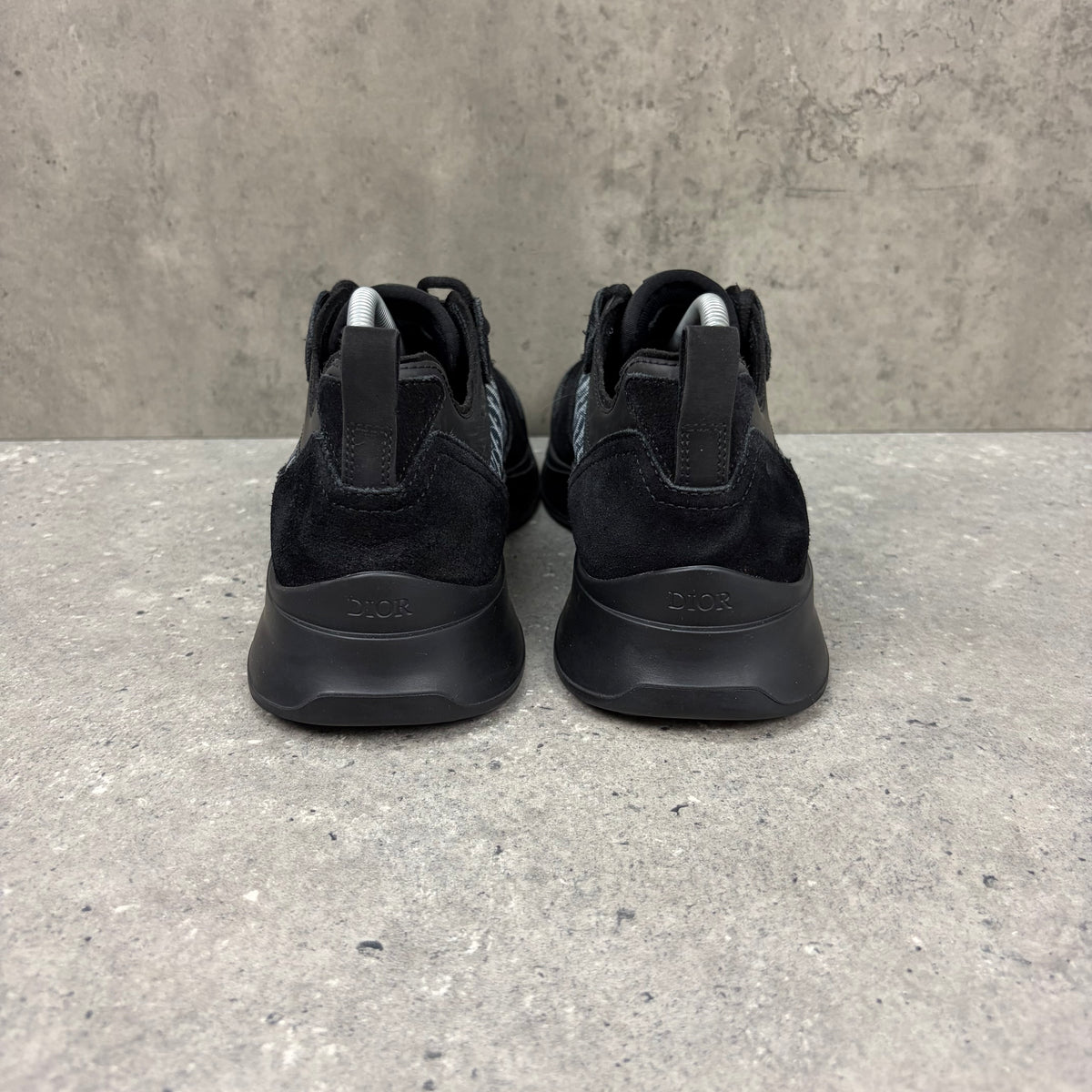 DIOR B25 BLACK - (EU43 / UK9)